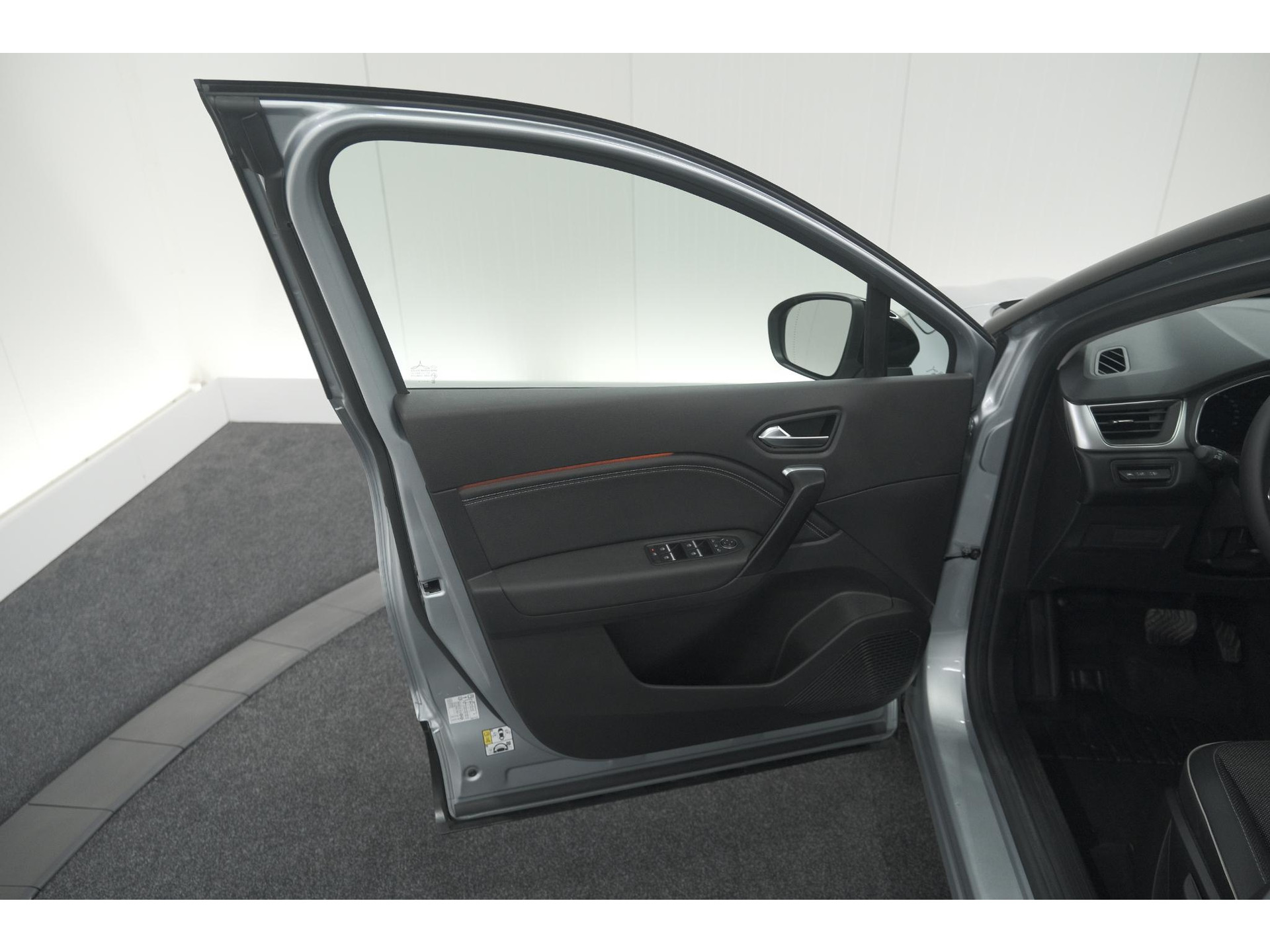 Renault Captur Mild Hybrid 140 EDC Techno | Trekhaak | 360 Camera | 9.3 Inch Grootscherm | Apple Carplay | Parkeersensoren