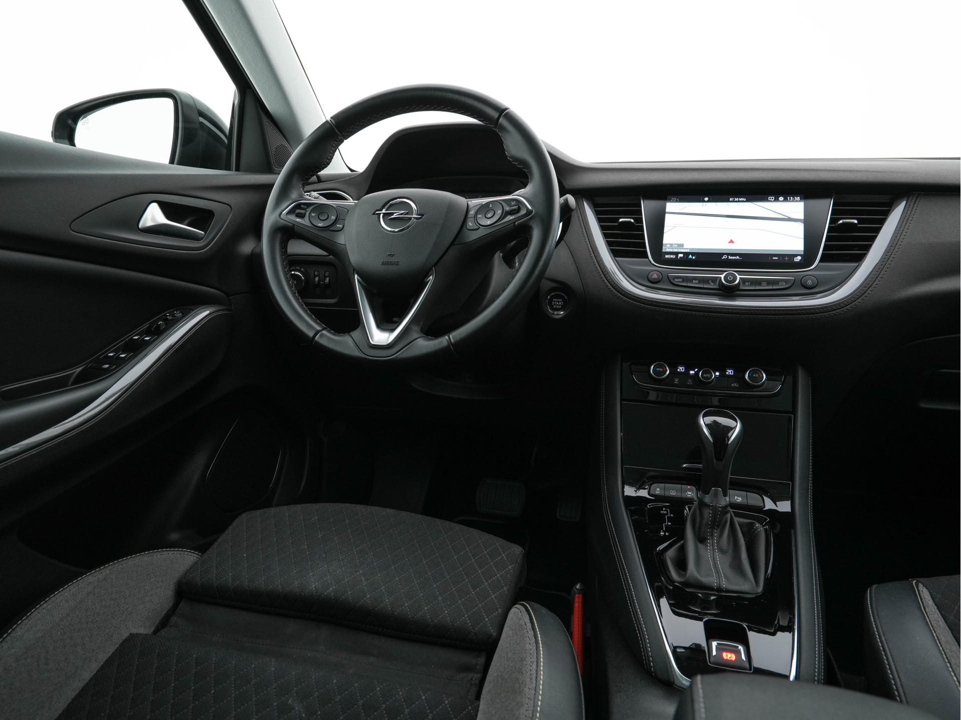 Opel Grandland X 1.2 Turbo Business Executive (INCL-BTW) Aut. *LEATHER-MICORFIBRE | FULL-LED | NAVI-FULLMAP | BLIND-SPOT | KEYLESS | CAMERA | SPORT-SEATS | DAB+ | LANE-ASSIST | PRIVACY-GLASS | TOWBAR | 17''ALU*