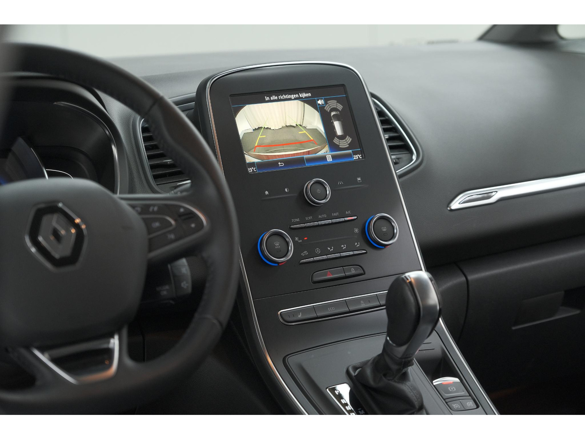 Renault Scénic TCe 140 EDC Limited | Camera | Stoelverwarming | Navigatie | Apple Carplay