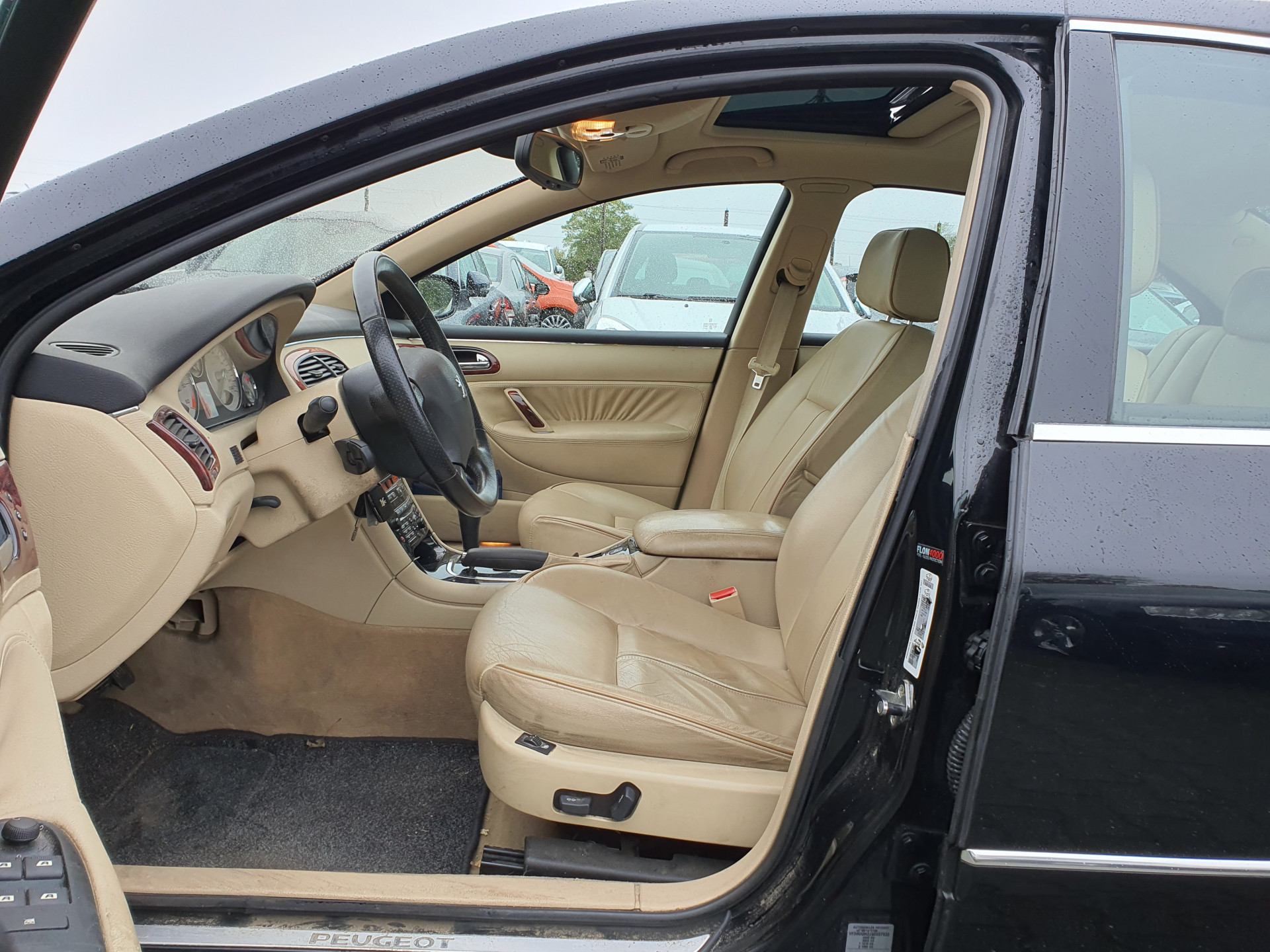 Peugeot 607 2.7 HDiF Executive Ivoire-Pack Aut. *PANO | XENON | NAPPA-FULL-LEATHER | NAVI-FULLMAP | CRUISE | MEMORY-PACK | HEATD-COMFORTSEATS | TOWBAR | HEATED-SEATS | 17"ALU*