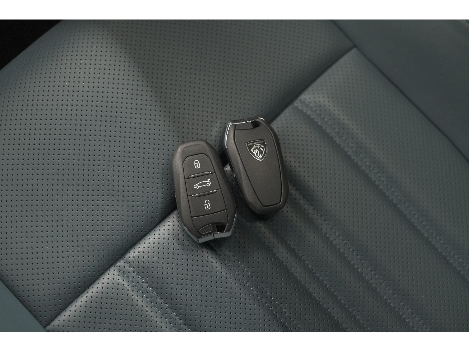 Peugeot 308 PureTech 130 GT | 360 Camera | Stoelen-Pakket | Adaptieve Cruise Control | Apple Carplay