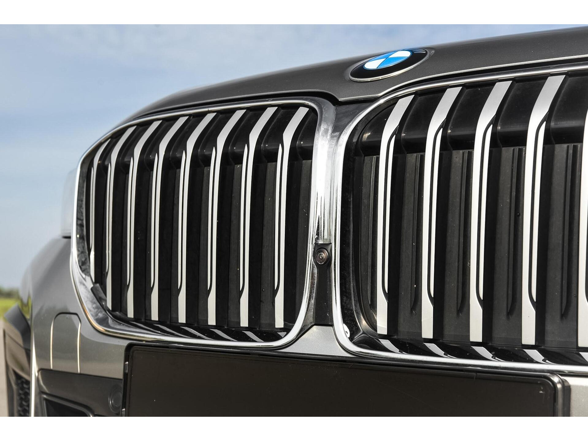 BMW 745Le High Executive | M Sport | Massage | Lounge