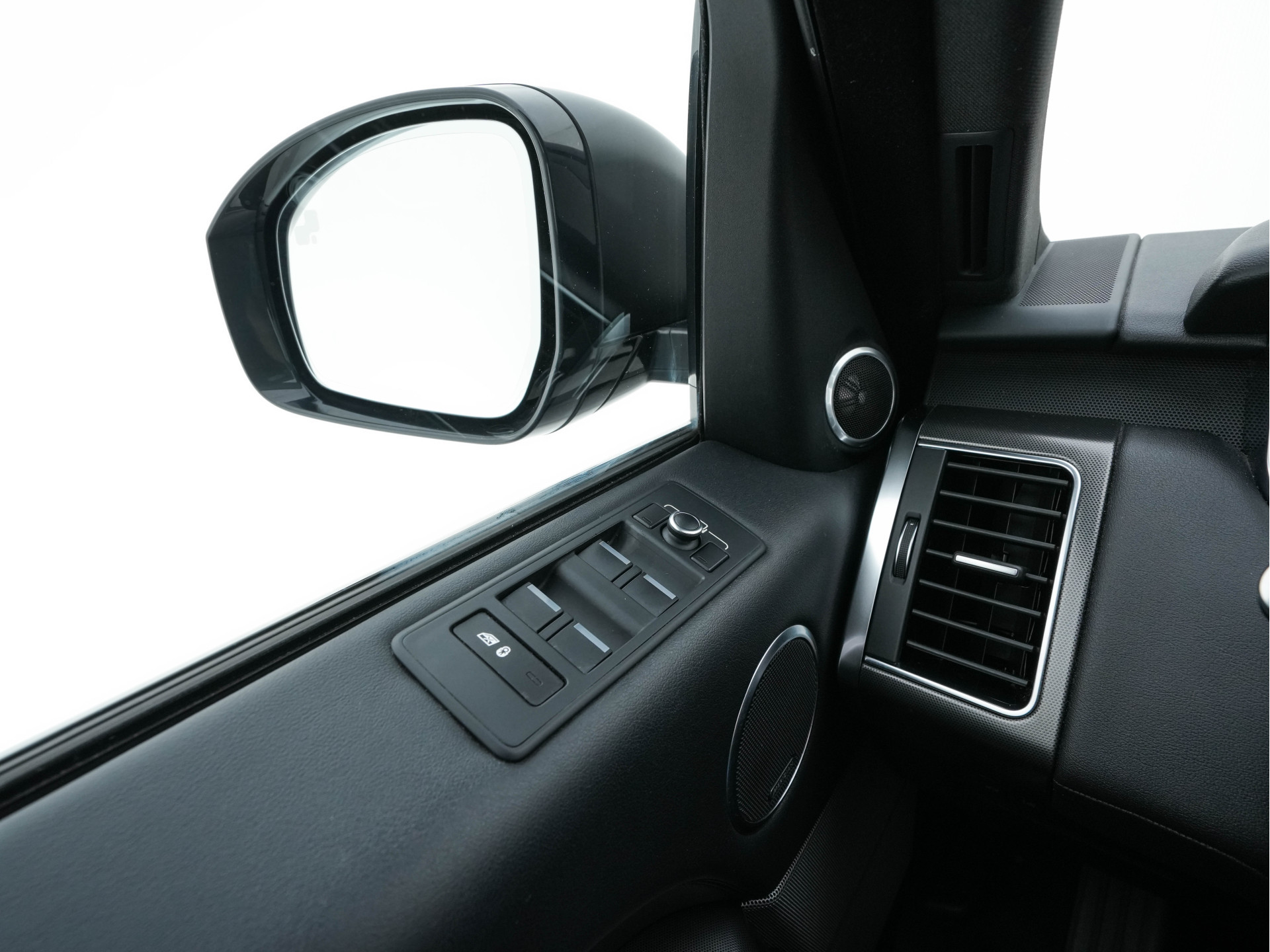 Land Rover Range Rover Sport 3.0 TDV6 HSE Dynamic Aut. *PANO | DIGI-COCKPIT | LEATHER | XENON | NAVI-FULLMAP | CAMERA | KEYLESS | AIR-SUSPENSION | ECC | PDC | HEATED-SPORTSEATS | AMBIENT-LIGHT | CARBON-INLAY | SHIFT-PADDLES | CRUISE |