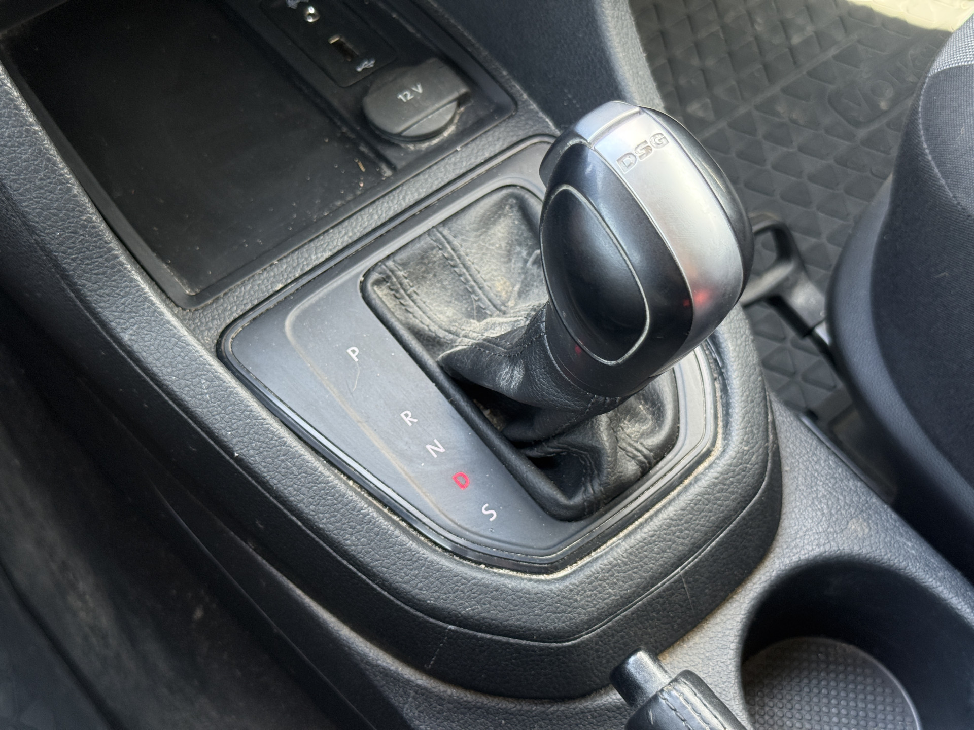 Volkswagen e-Caddy 37kWh 113PK L2H1 Elektrisch Caddy ABT Maxi 37,3kWh 159km WLTP Trekhaak Airco Stoelverwarming Parkeersensoren