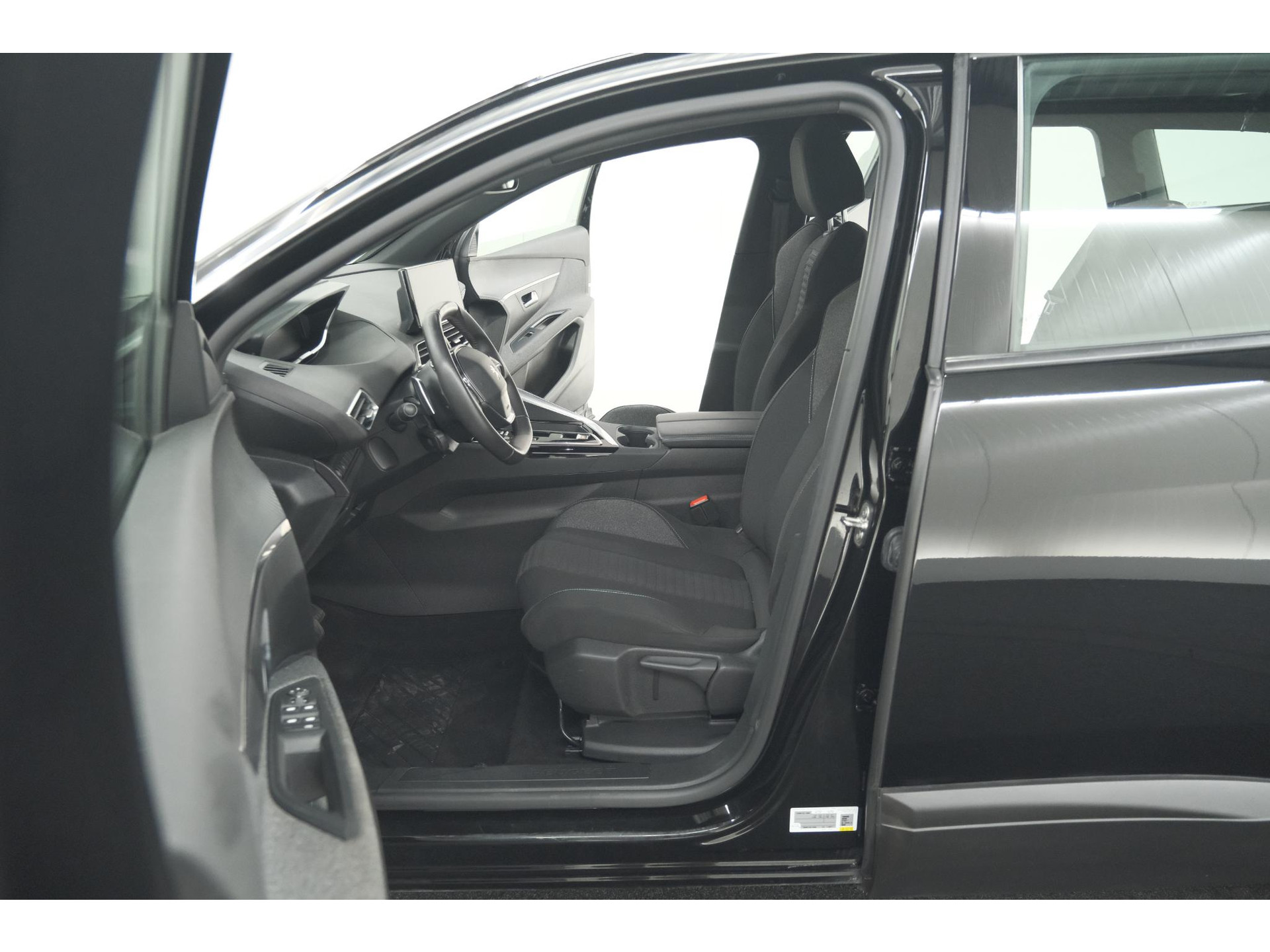 Peugeot 5008 PureTech 130 EAT8 Active Pack Business | 7 Zitplaatsen | Camera | Navigatie | Apple Carplay | Parkeersensoren