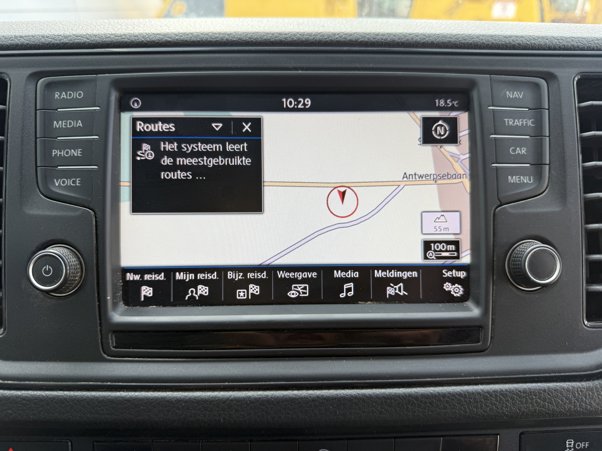 Volkswagen Crafter 3.140 2.0 TDI Automaat Open Laadbak Kist Dubbele cabine 6-persoons Airco Trekhaak Navigatie Carplay Pritische Pickup Open Box