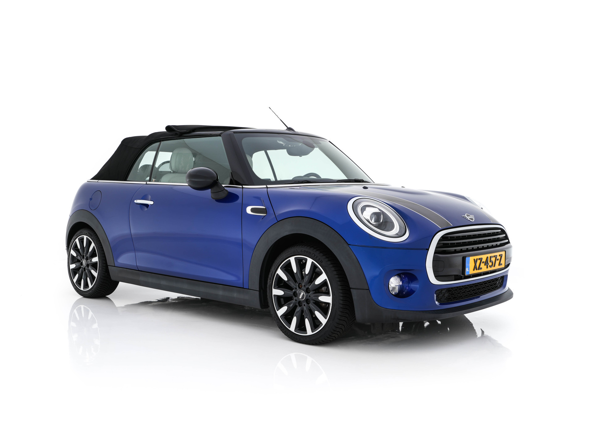 MINI Mini Cabrio 1.5 Cooper Chili *LEATHER | FULL-LED | HEATED-SPORTSEATS | KEYLESS | NAVI-FULLMAP | ECC | PDC | CRUISE | AMBIENT-LIGHT | AIRSCARF | 18''ALU*