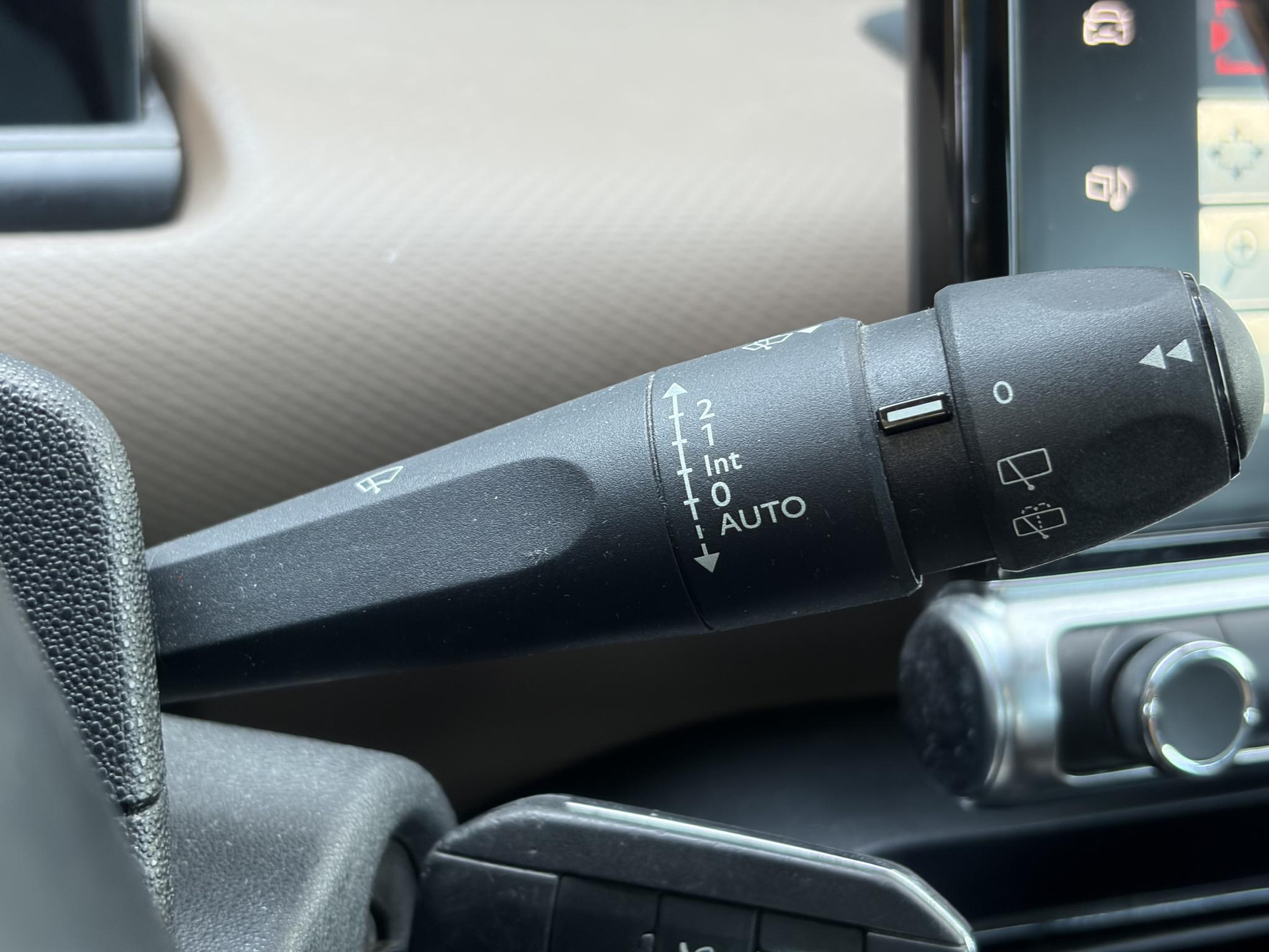 Citroen C4 Cactus 1.2 PureTech Business ✓D-riem vv in 2026✓Pano✓Camera✓Carplay✓110pk✓Stoelverw✓Navi✓Clima✓Cruise✓Pdc✓Halfleder✓N.A.P✓Apk tot 02-2027