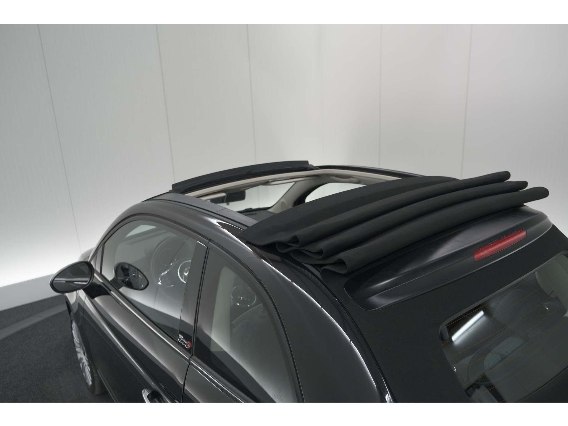 Fiat 500 C TwinAir Turbo Lounge | Parkeersensoren | Climate control | Cruise control | Apple Carplay