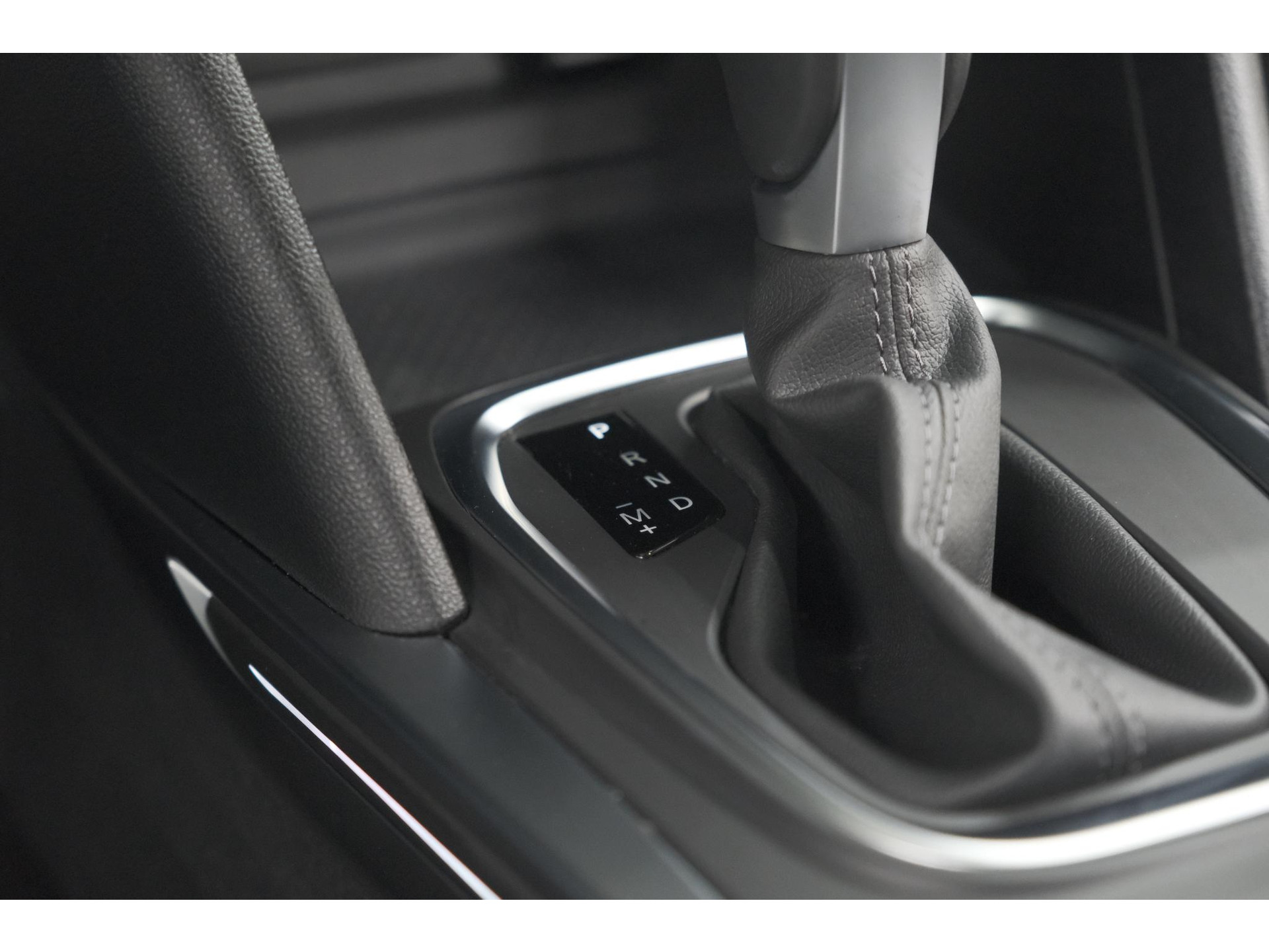 Renault Mégane Estate TCe 140 EDC Techno | Trekhaak | Camera | Navigatie | 9.3 Inch Groot Scherm