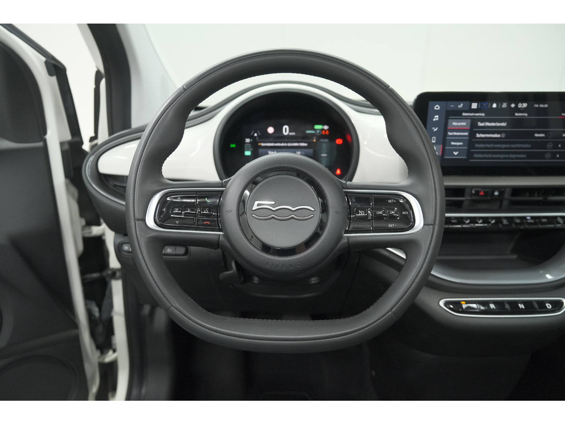 Fiat 500 C Icon 42 kWh | 97,3% SOH | Convenience Pack | Camera | Dodehoekdetectie | Stoelverwarming