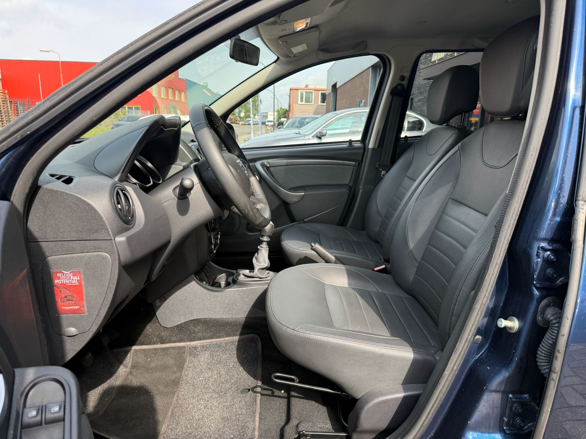 Dacia Duster 1.2 TCe 4x2 Blackshadow | 1E EIGENAAR | 3/6/12MND GARANTIE | CRUISE | NAVI | DAB | AIRCO | LMV | ELECRAMEN |