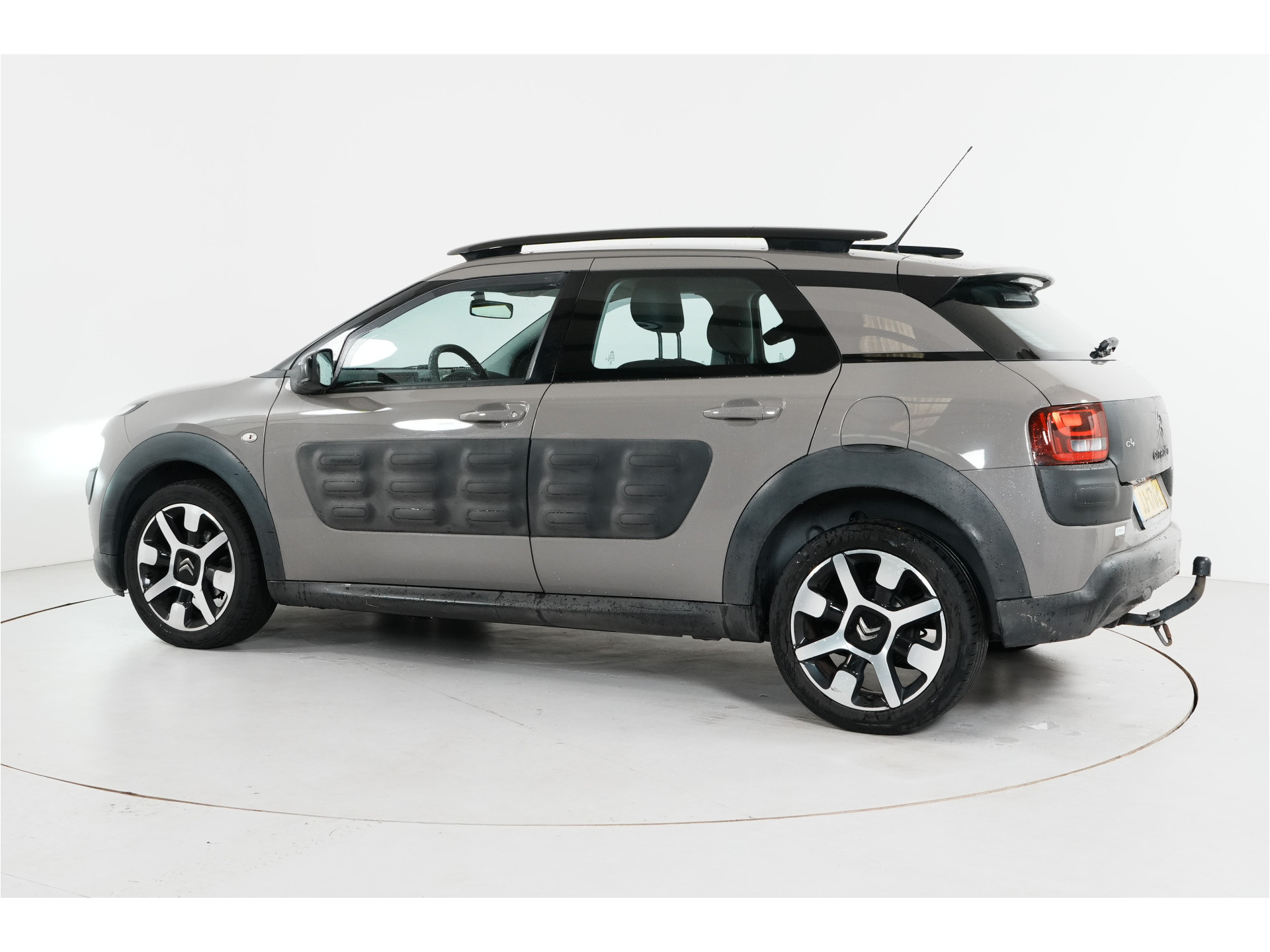 Citroën C4 Cactus 1.6 BlueHDi Feel | Trekhaak | Cruise | Airco |