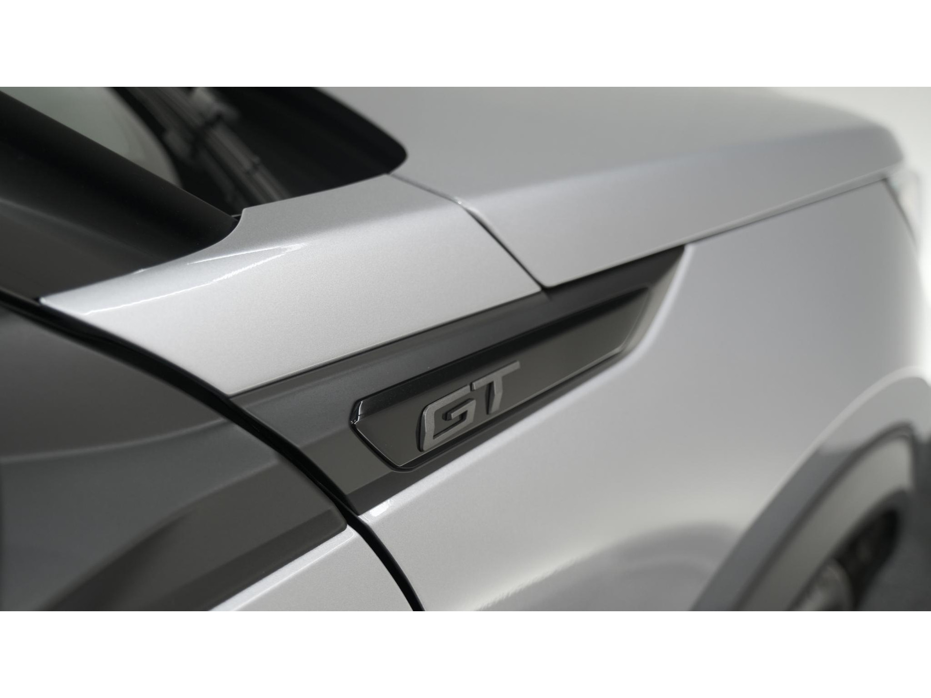 Peugeot 2008 PureTech 130 EAT8 GT | 360 Camera | Adaptieve Cruise Control | Dodehoekdetectie | Apple Carplay