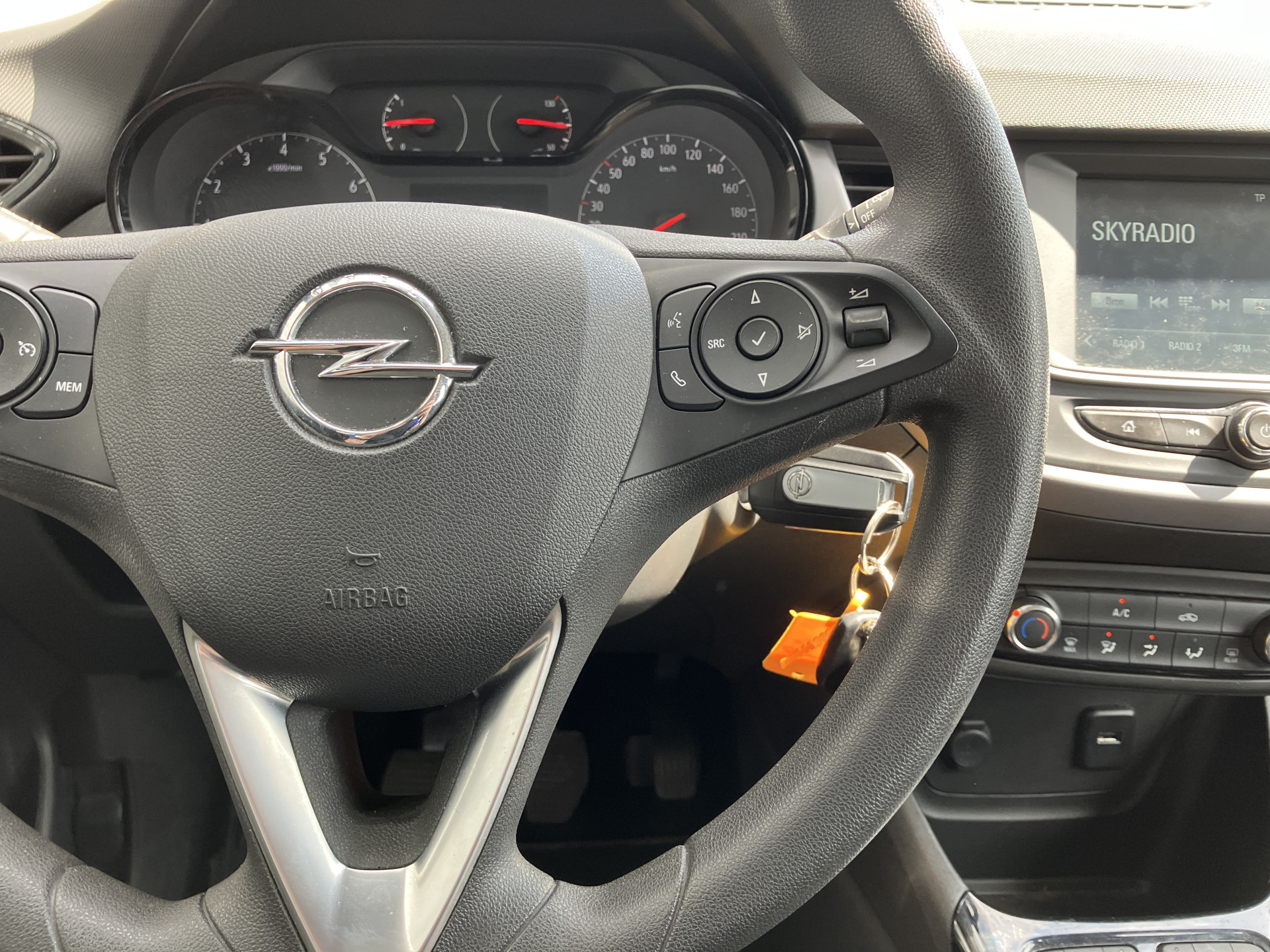 Opel Crossland X 1.2 Turbo 110 pk Online Edition | dealer onderhouden | apple carplay | cruise control | bluetooth | airco | NL auto