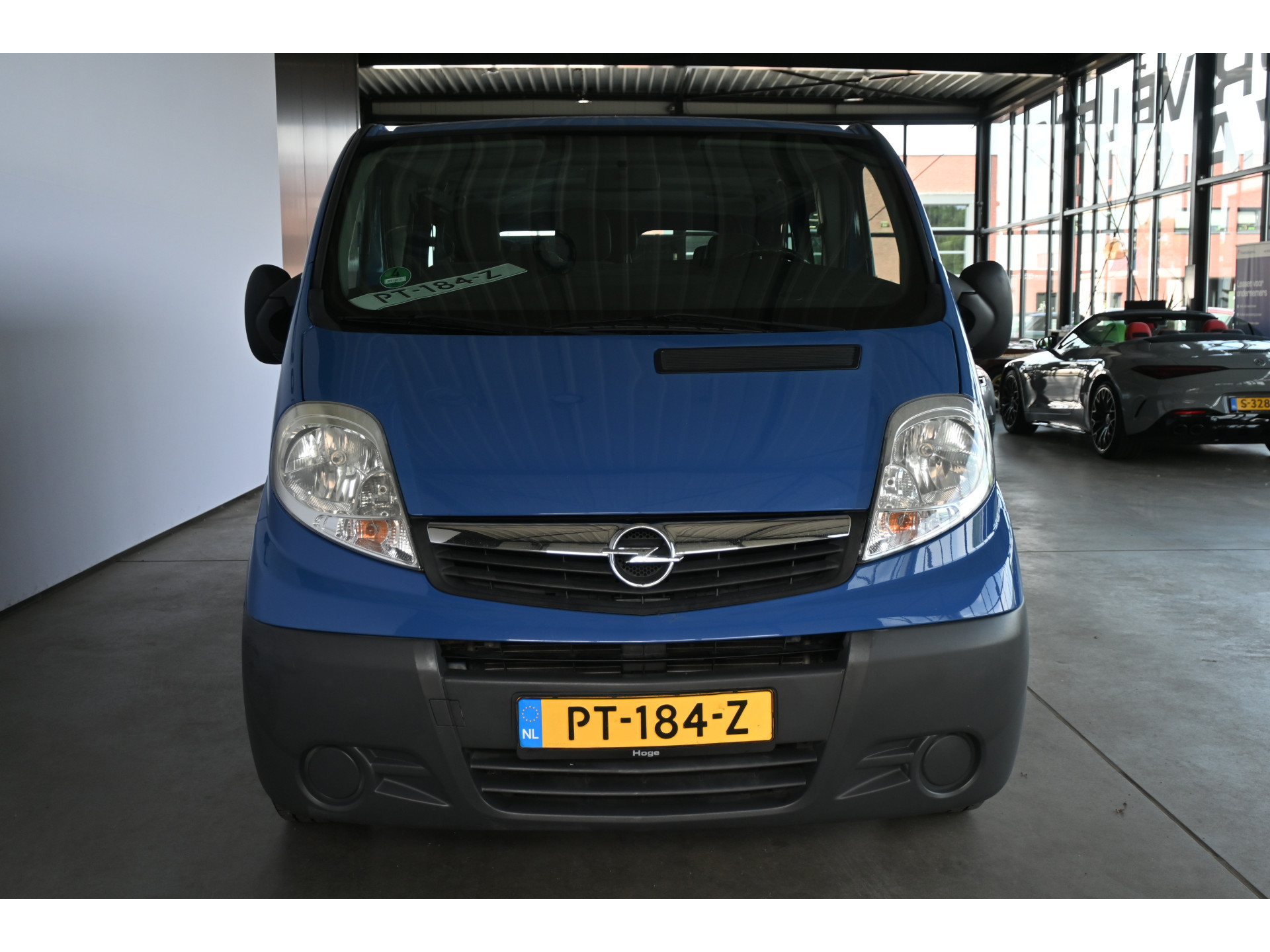 Opel Vivaro Combi 2.5 CDTI L1H1 Automaat 9 Persoons Airco Trekhaak Rijklaarprijs! Inruil Mogelijk!
