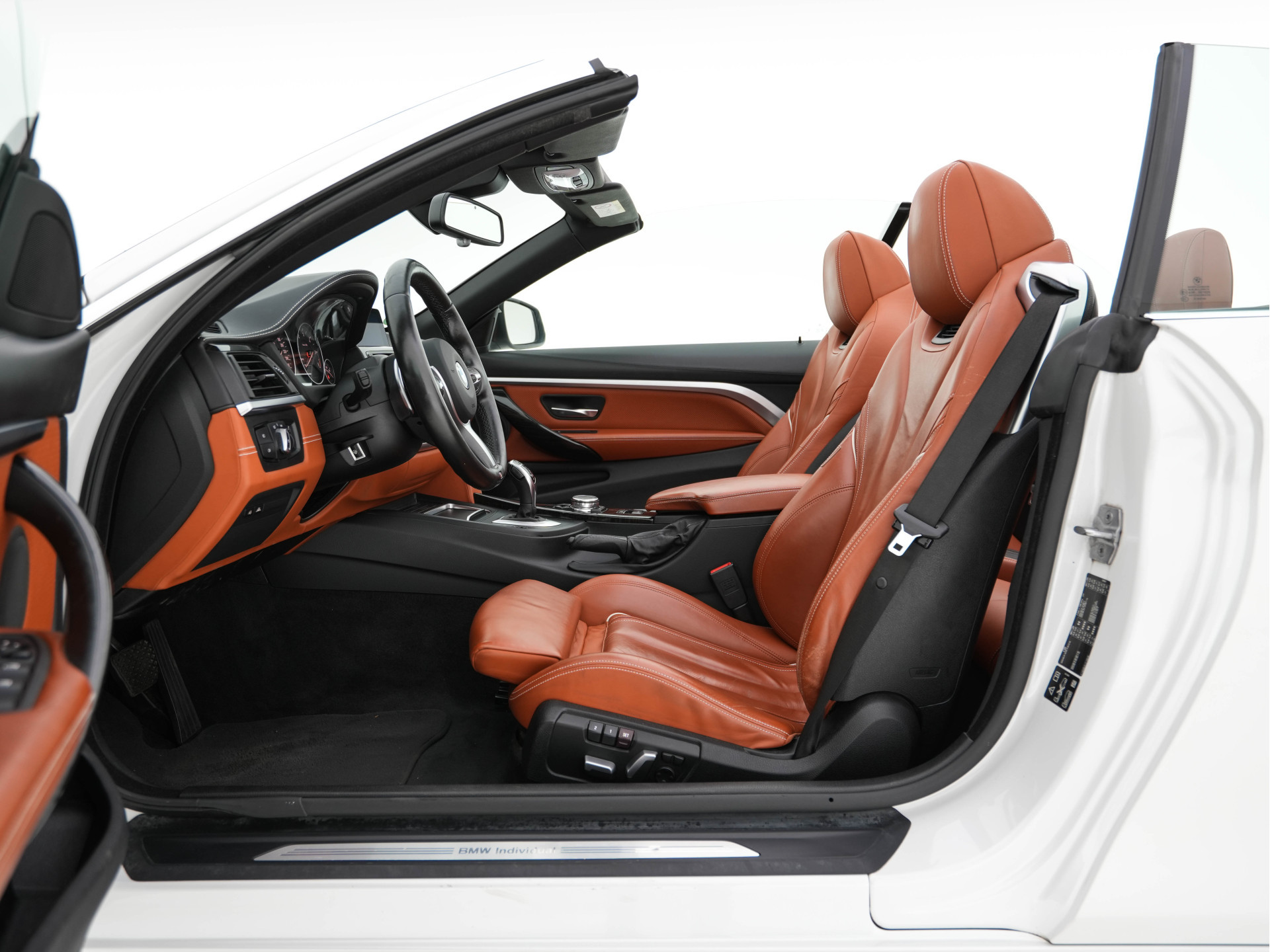 BMW 4-serie Cabrio 435d xDrive M-SportPack Centennial High-Executive Aut. *LEATHER | FULL-LED | ADAPTIVE-CRUISE | MEMORY-PACK | AIRSCARF | BLINDSPOT | HIFI-SOUND | KEYLESS | DAB+ | HEATED-SPORTSEATS | CAMERA | HEAD-UP | NAVI-FULLMAP | 19''ALU*