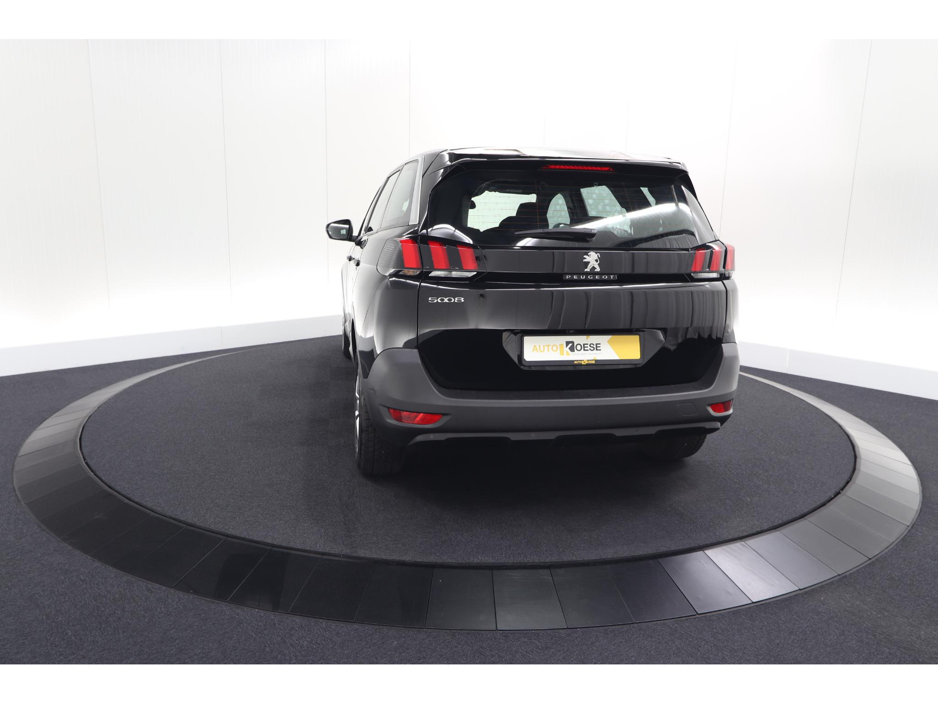 Peugeot 5008 PureTech 130 EAT8 Active Pack Business | 7 Zitplaatsen | Camera | Navigatie | Apple Carplay | Parkeersensoren