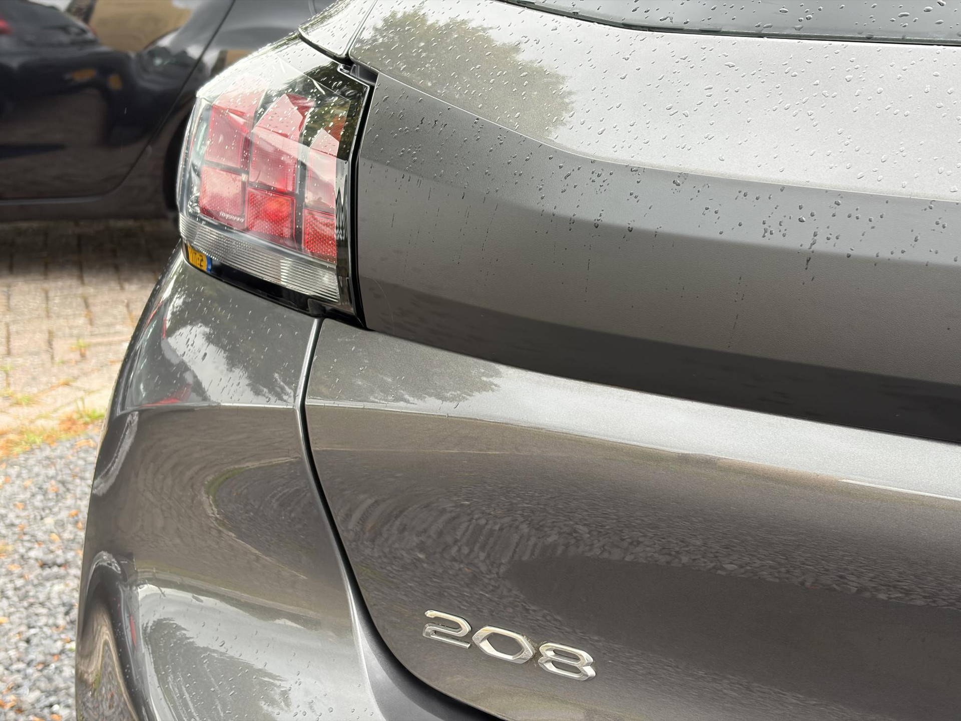 Peugeot 208 1.2 PureTech Like ✓Carplay✓Navi✓2e Eigenaar✓Dealer Onderhouden✓Airco✓Cruise✓Weinig Km✓N.A.P✓Apk tot 09-2027