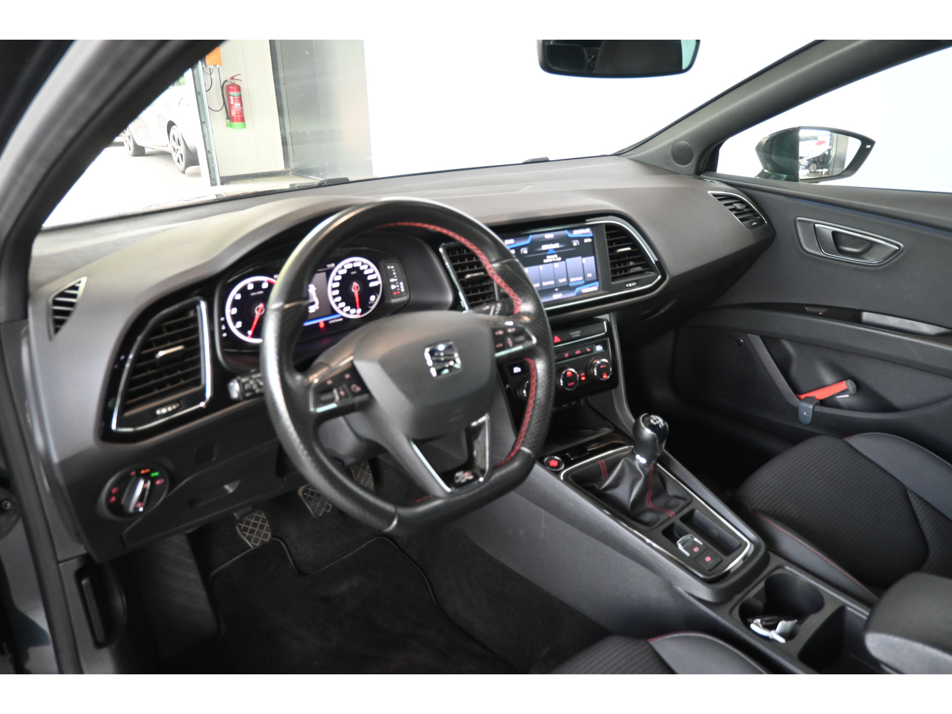 SEAT Leon ST 1.0 TSI FR Ultimate Edition Clima Navigatie Stoelverwarming Rijklaarprijs Inruil Mogelijk!