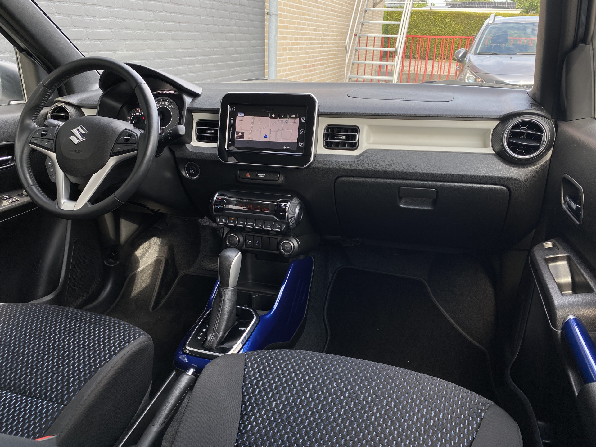Suzuki Ignis 1.2 Smart Hybrid Style AUT. | 1e eigenaar | navigatie | trekhaak | cruise control | climate | stoelverwarming