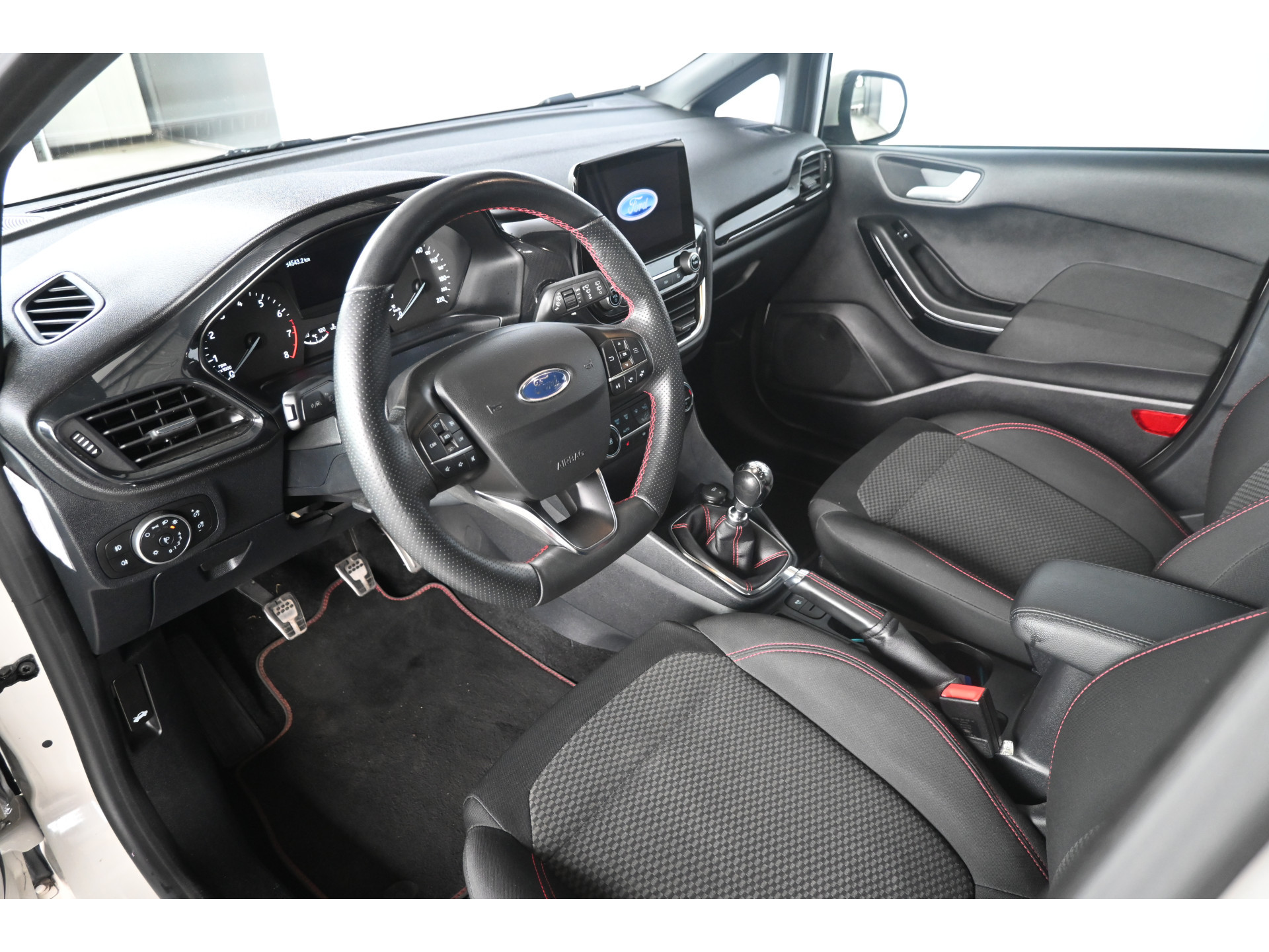 Ford Fiesta 1.0 EcoBoost ST-Line Navigatie Stuur/Stoelverwarming LED Carplay Rijklaarprijs! Inruil Mogelijk!