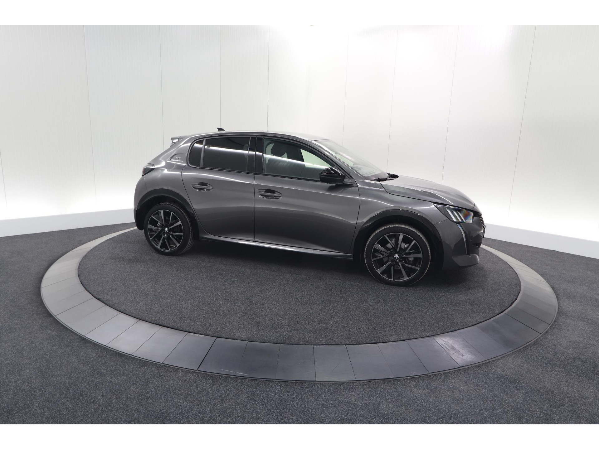 Peugeot 208 PureTech 100 GT | Camera | Adaptieve Cruise Control | Navigatie | Apple Carplay