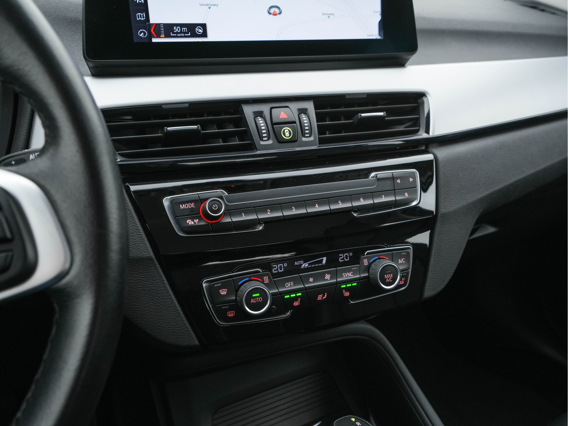 BMW X1 xDrive25e eDrive Edition ( Plug-In ) (INCL-BTW) *LEATHER | FULL-LED | HARMAN/KARDON | CAMERA | HEATED-COMFORTSEATS | NAVI-FULLMAP | ECC | KEYLESS |  PDC | CRUISE | DAB | TOWBAR | HEAD-UP | 17''ALU*