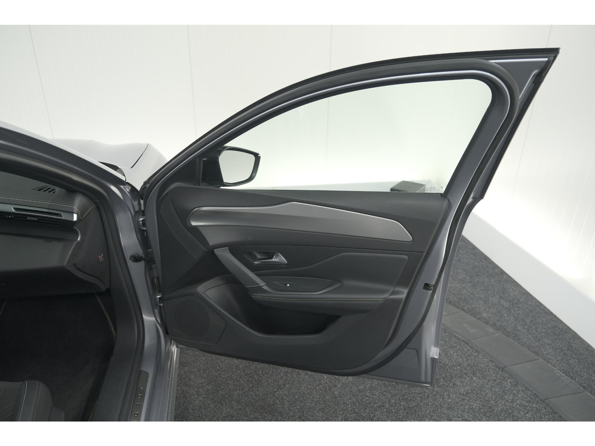 Peugeot 308 SW PureTech 130 EAT8 GT | Trekhaak | Stoelverwarming | Camera | Adaptieve Cruise Control