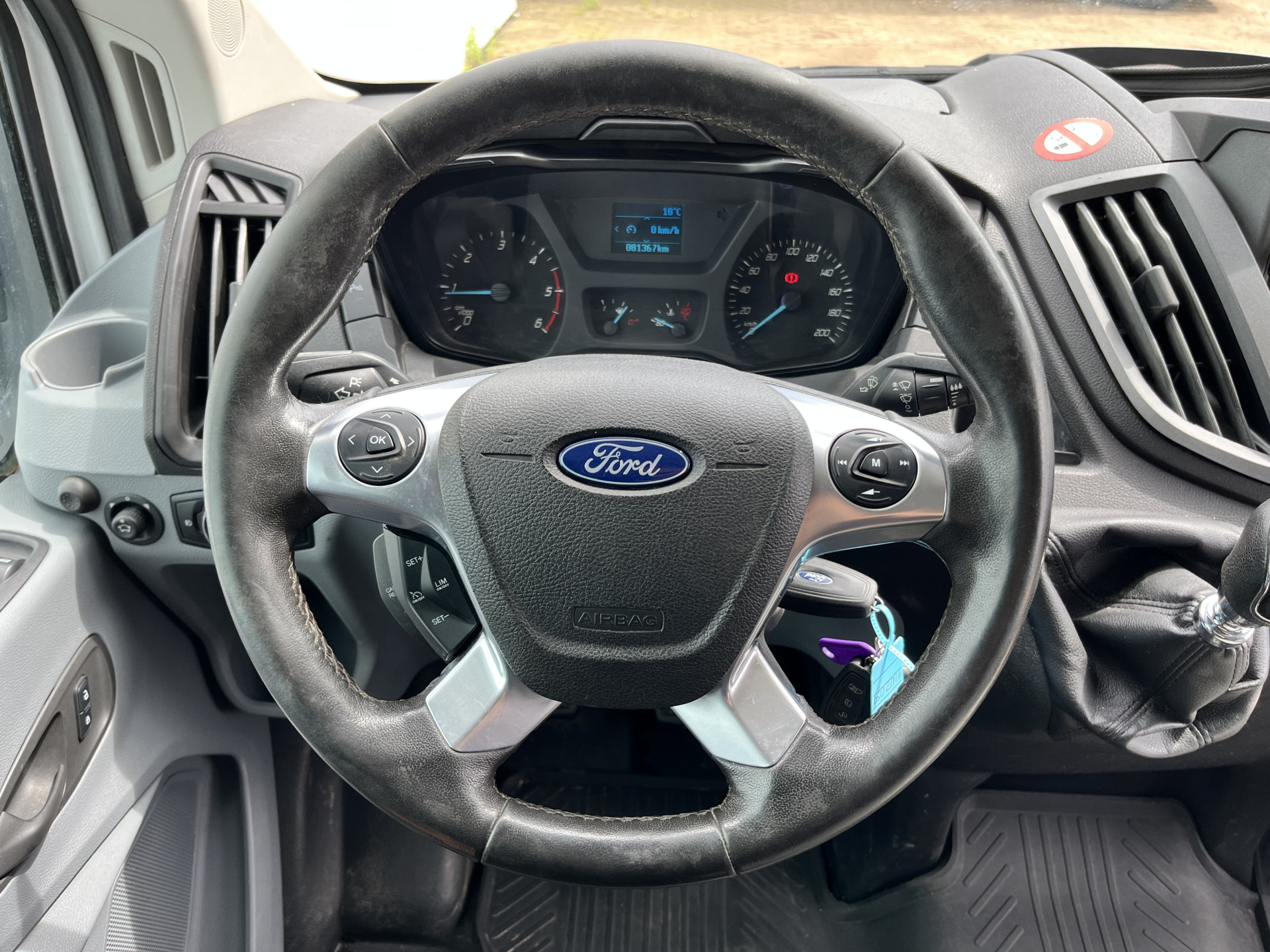 Ford Transit 2.0 TDCI 130PK L2H2 Airco Cruise Control Parkeersensoren Stoelverwarming Zwaailampen Kastwand Inbouw