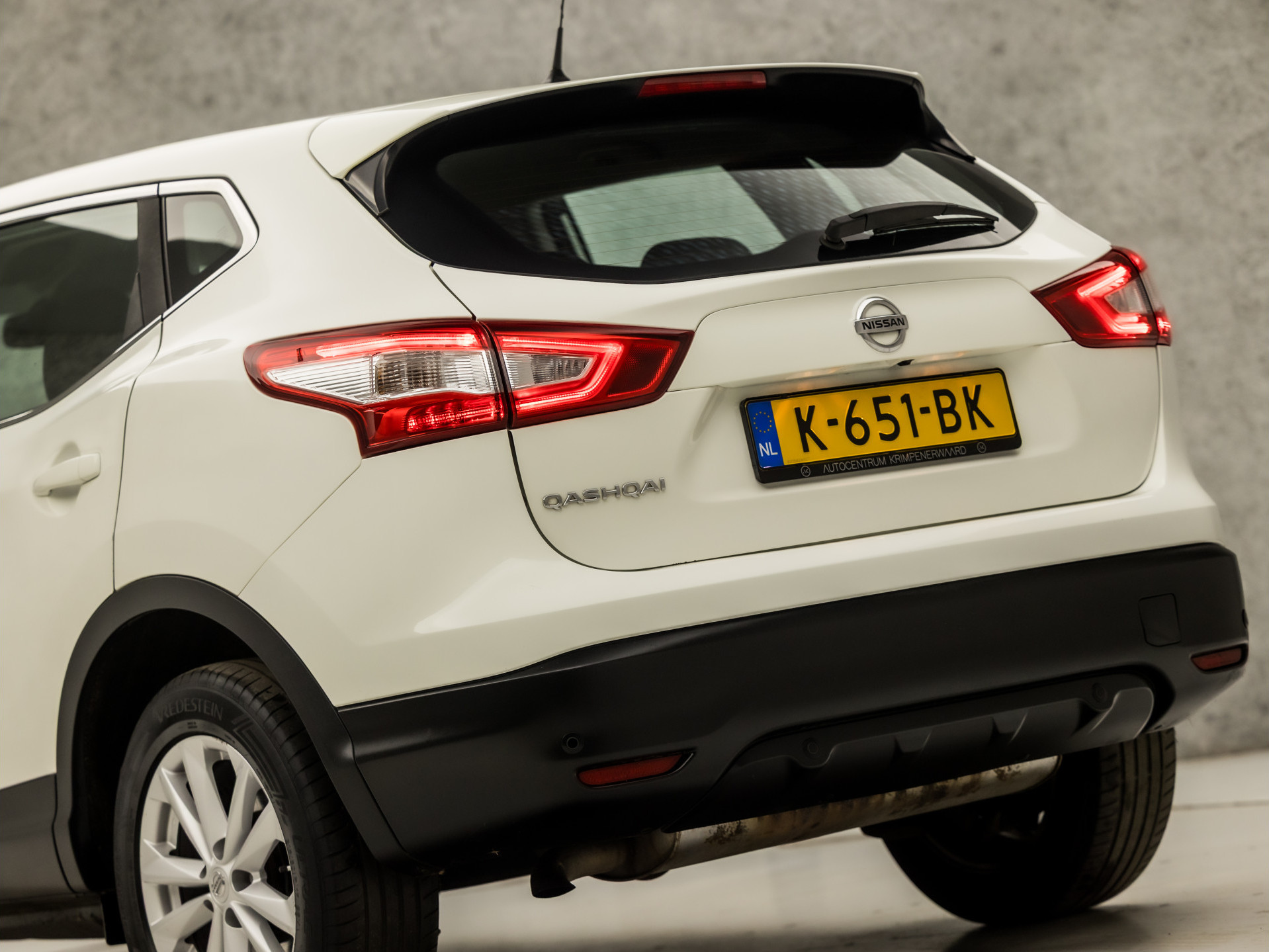 Nissan Qashqai 1.2 Acenta Sport (NAVIGATIE, CLIMATE, STOELVERWARMING, CAMERA, SPORTSTOELEN, PARKEERSENSOREN, CRUISE, NIEUWE APK, NIEUWSTAAT)