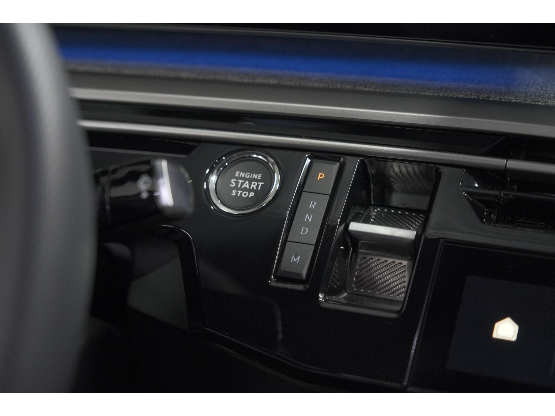 Peugeot 3008 1.2 Hybrid 145 GT | Panoramadak | Focal Hi-Fi | 360 Camera | Elektronische kofferklep