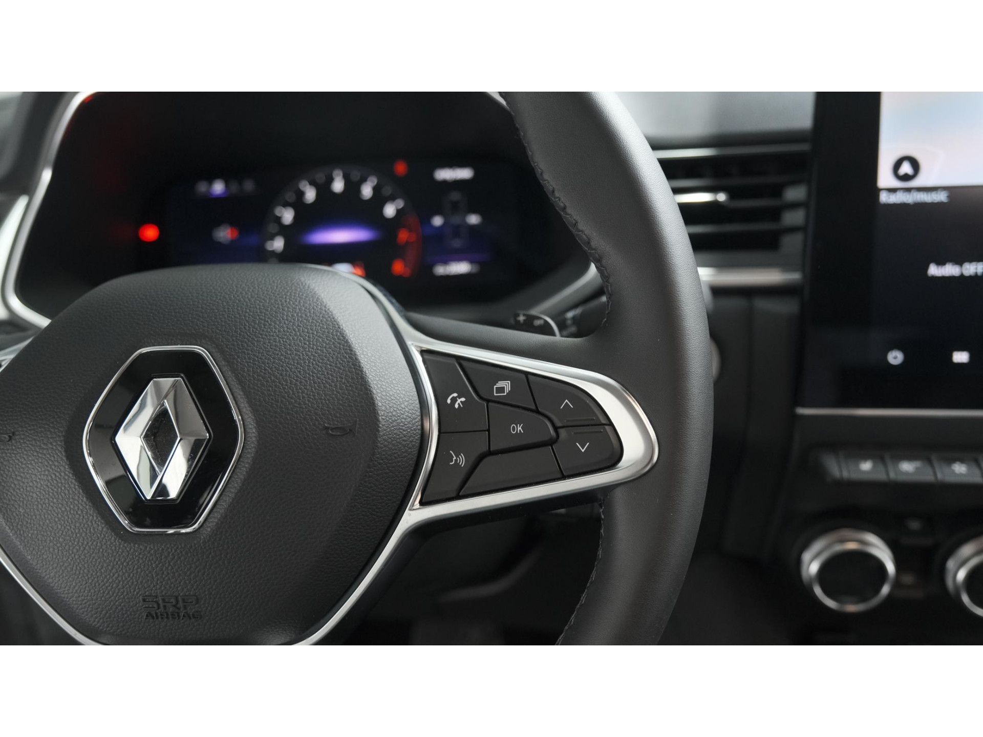 Renault Captur Mild Hybrid 140 EDC Techno | 360 Camera | 9.3 Inch Grootscherm | Stoelverwarming | Apple Carplay | 18 Inch Lichtmetalen Velgen