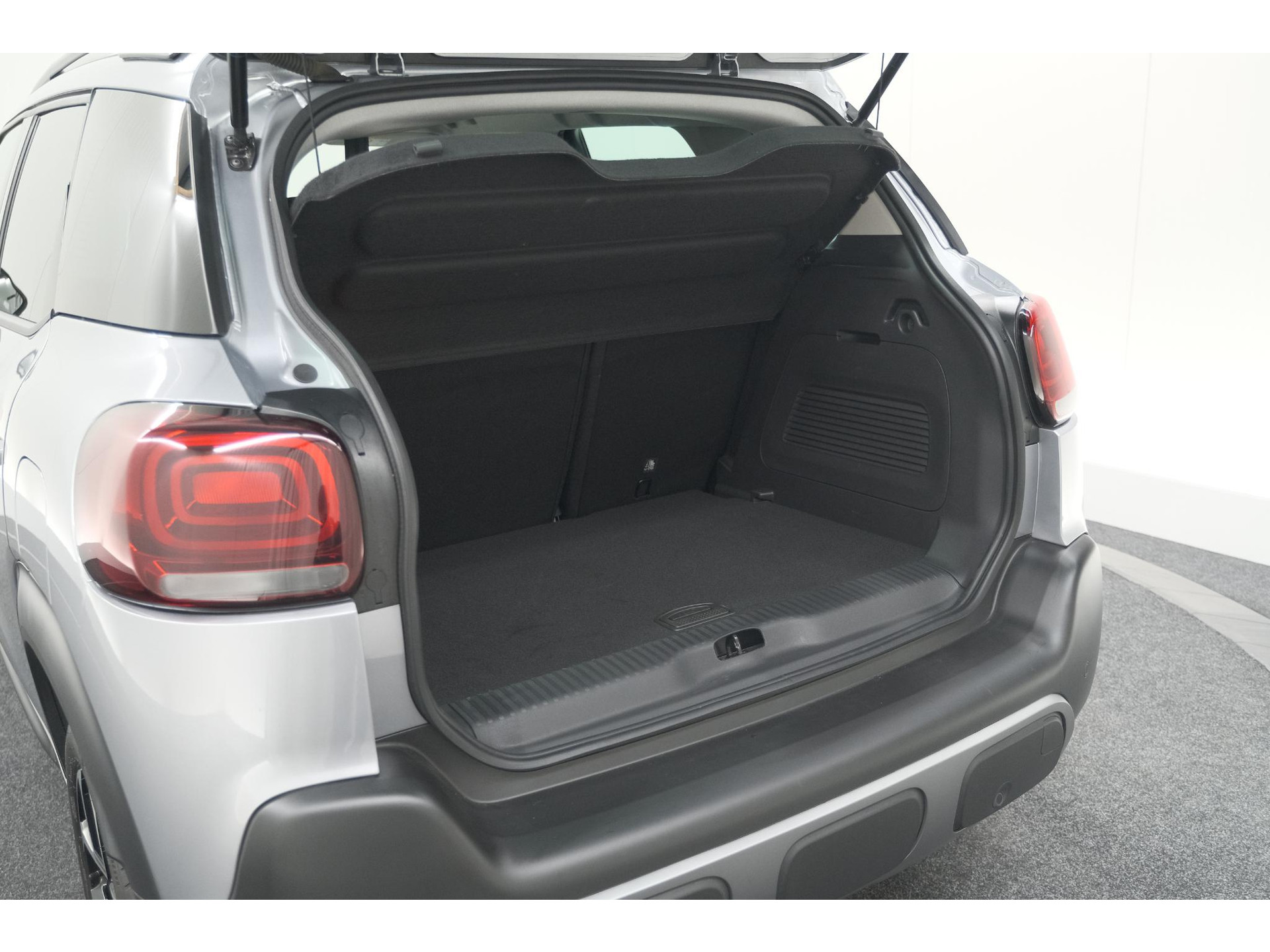 Citroen C3 Aircross PureTech 130 EAT6 Max | Allseason Banden | Parkeersensoren | Navigatie | Apple Carplay