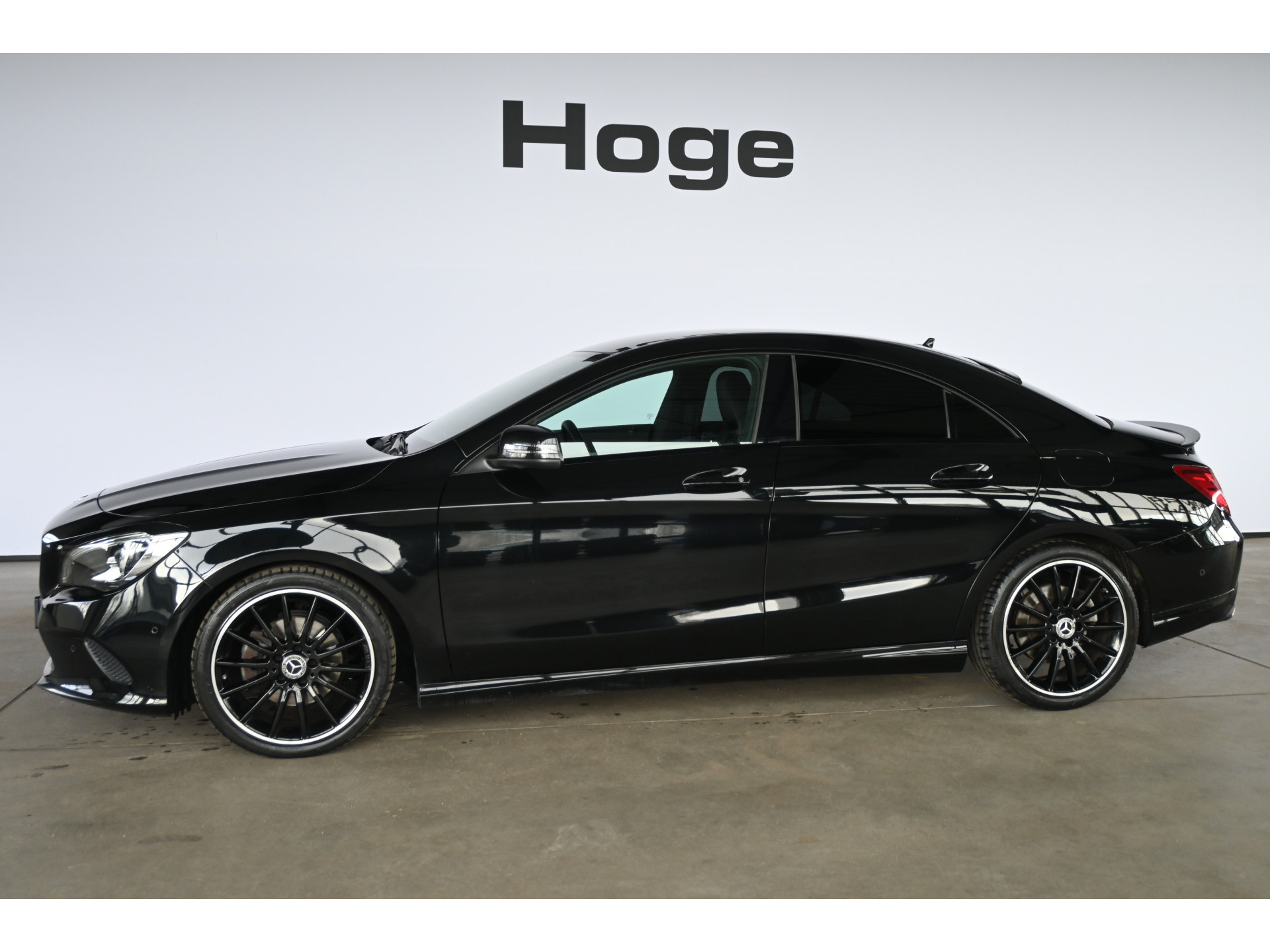 Mercedes-Benz CLA-klasse 200 Prestige AMG Automaat Clima Navigatie LED Rijklaarprijs Inruil Mogelijk!