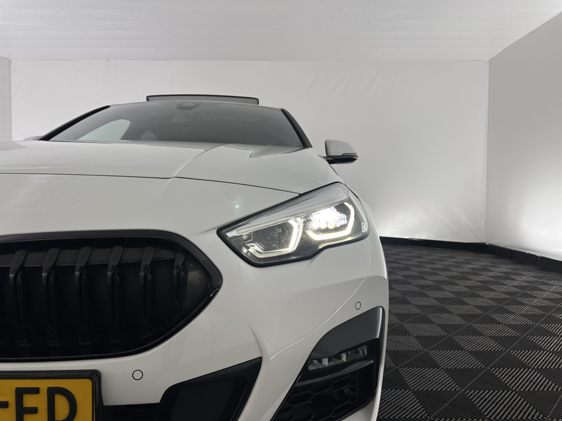 BMW 2-serie Gran Coupé 220i M-Sportpack Business Edition (INCL-BTW) Aut. *PANO | MICROFIBRE-SPORTSEATS | FULL-LED | DIGI-COCKPIT | CAMERA | NAVI-FULLMAP | HIFI-SOUND | DAB+ | ECC | PDC | CRUISE | CARPLAY | KEYLESS | PRIVACYGLASS | 18"ALU*