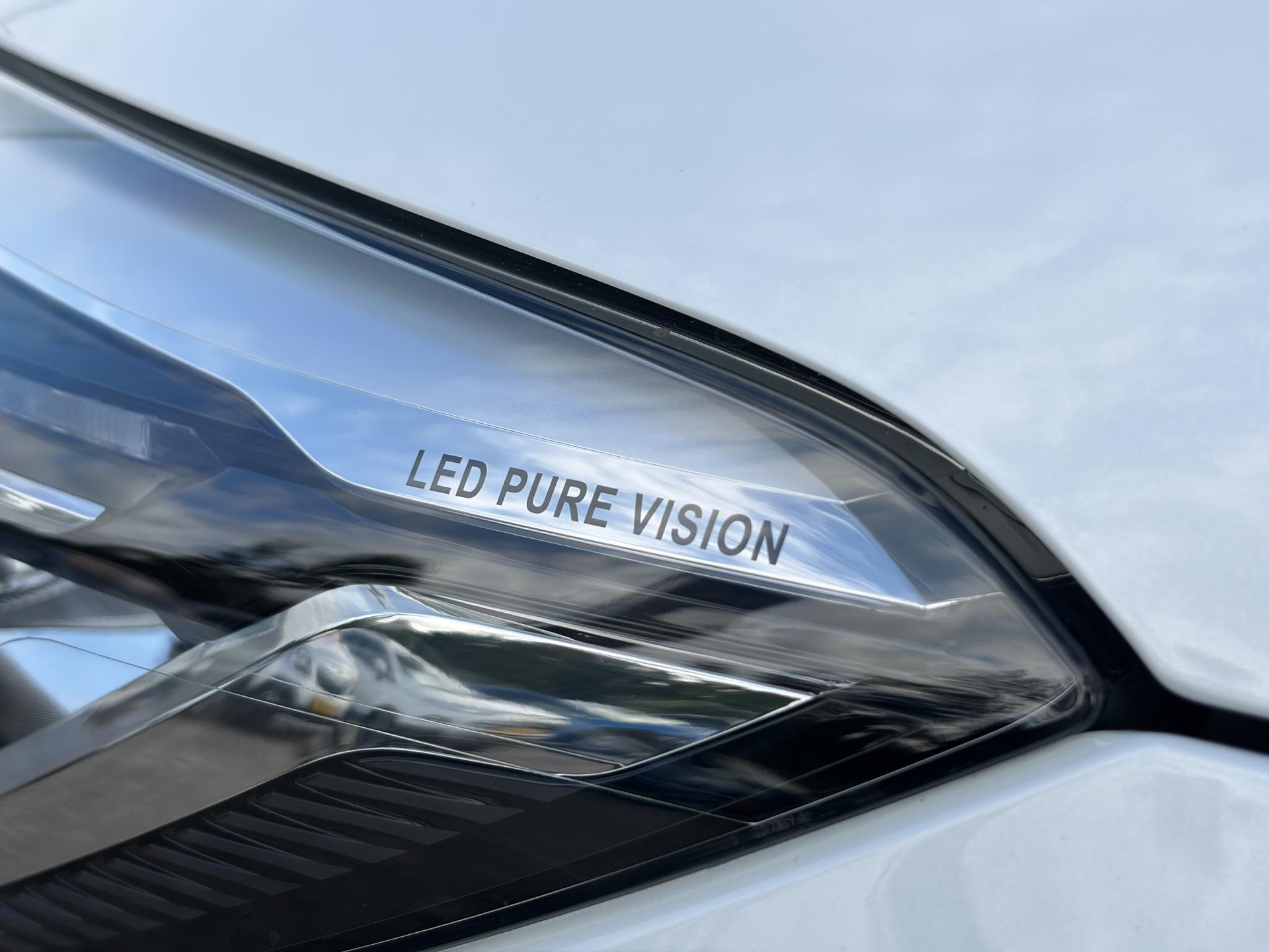 Renault Captur 0.9 TCe Intens ✓1e Eigenaar✓Camera ✓Keyless✓Airco✓Cruise✓Dealer Onderhouden✓LED koplampen✓Dodehoeksensor✓17'' Lm velgen✓Pdc V+A✓N.A.P✓Bj 12-2017✓Apk tot 01-2027