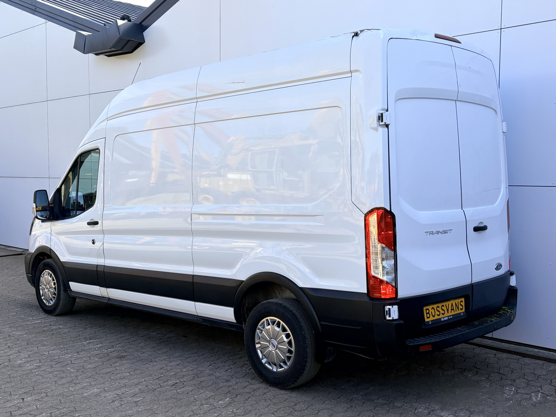 Ford Transit 350 2.0 TDCI 170PK L3H3 Airco Cruise Control Parkeersensoren v+a Voorruitverwarming