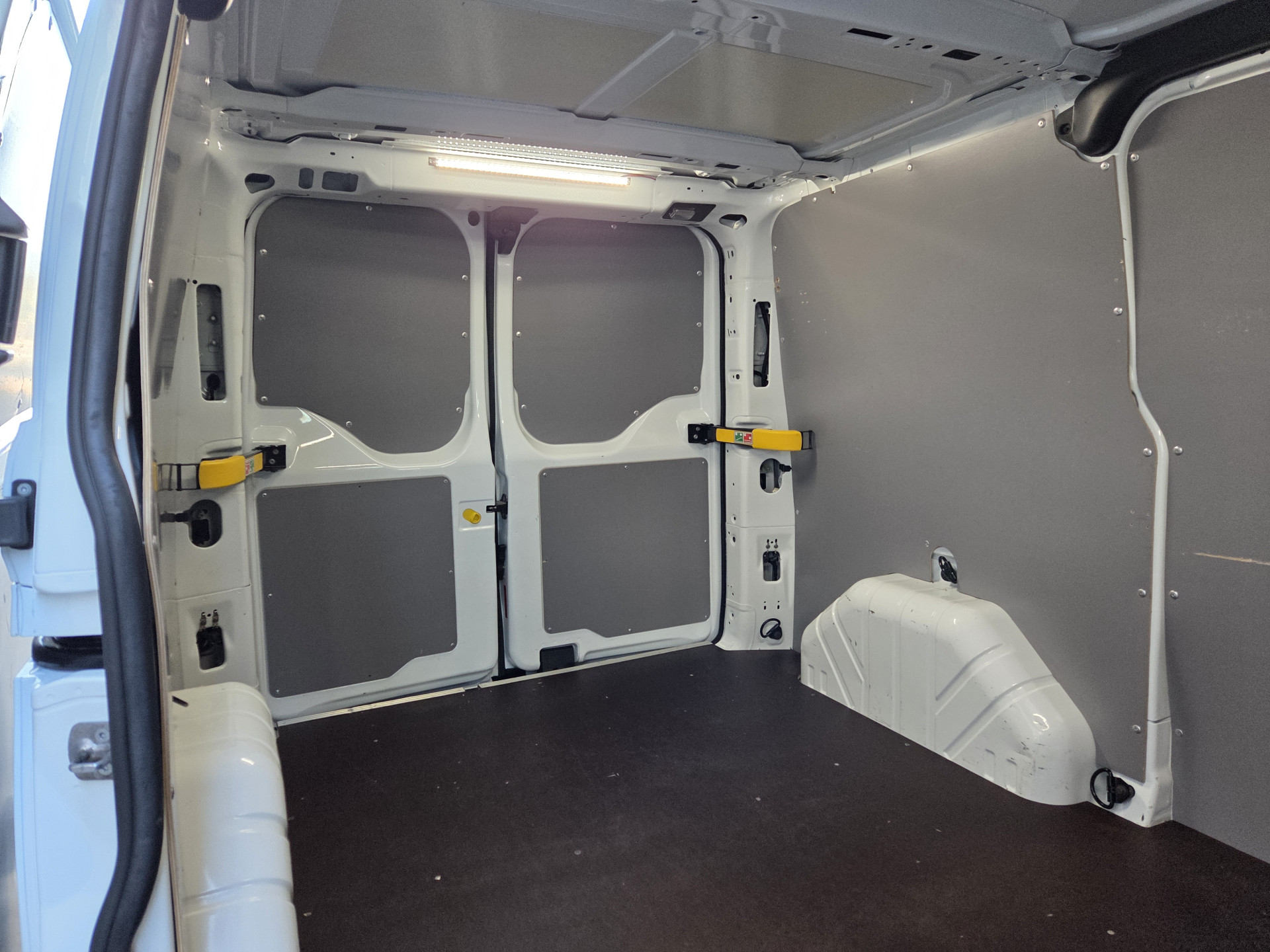 Ford Transit Custom 2.0 TDCI Automaat  Trend Airco Cruisecontrol Navi Trekhaak Verwarmde stoel