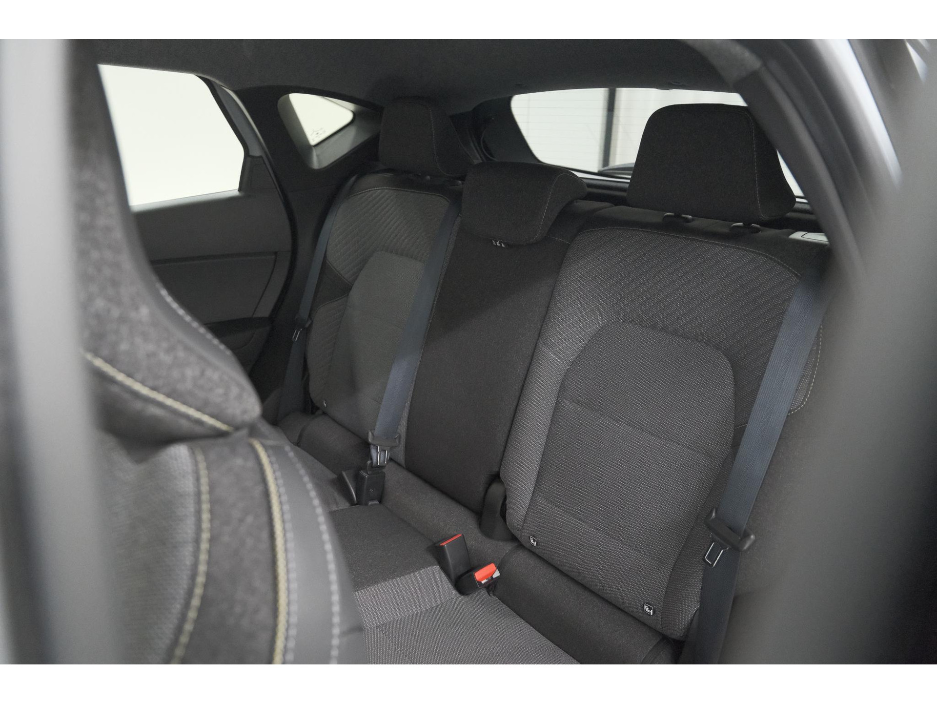 Renault Captur TCe 90 Techno | Nieuw Model | Camera | Harman Kardon | Apple Carplay | Parkeersensoren | 18 Inch Lichtmetalen Velgen