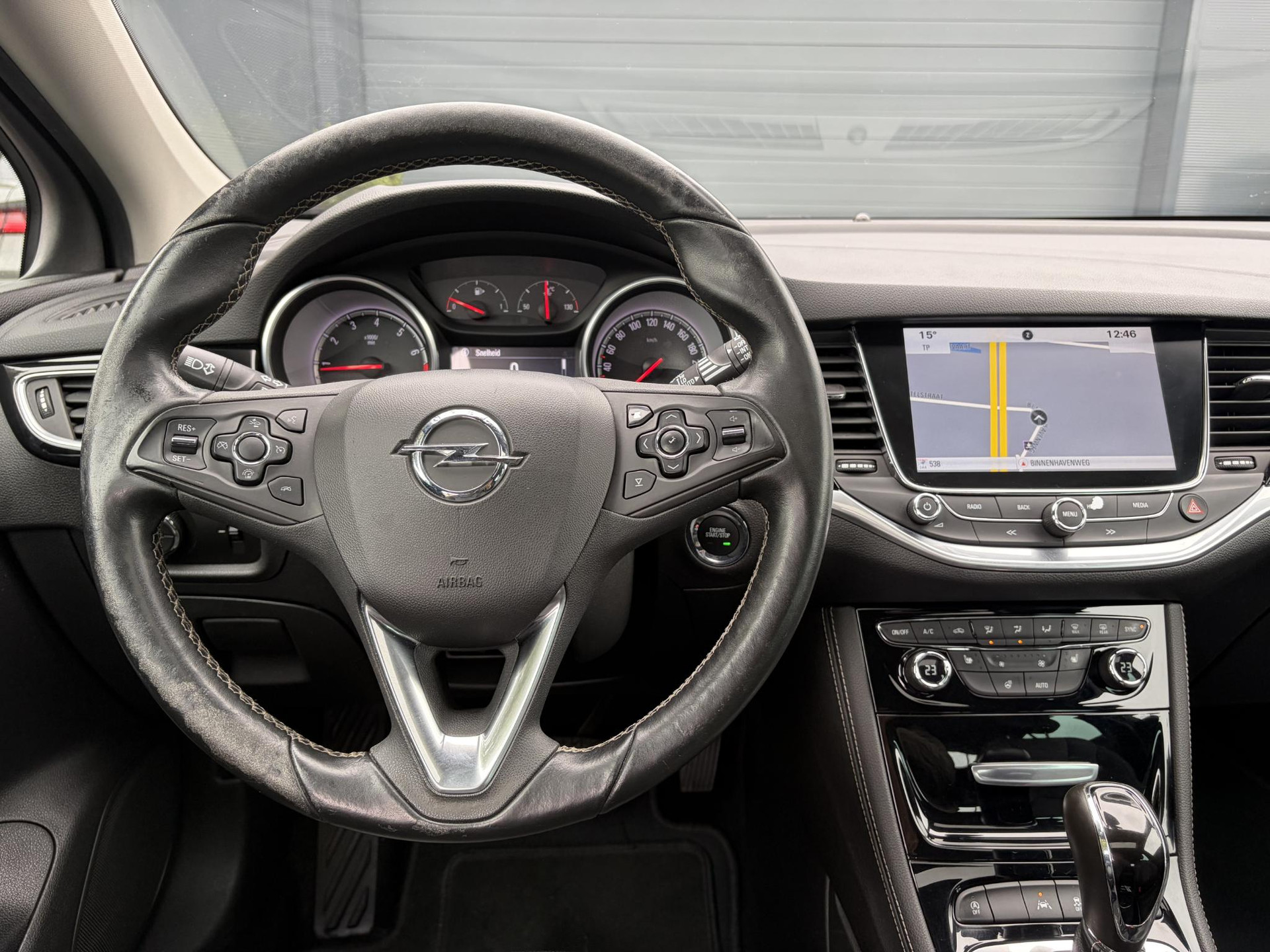 Opel Astra 1.4 Innovation ✓150pk✓Camera✓2e Eigenaar✓Carplay✓Pano✓Stoelverw✓Stuurverw✓Leder✓Navi✓Trekhaak✓Net beurt gehad✓Automaat✓Keyless✓Clima✓Cruise✓Pdc V+A✓105pk✓N.A.P✓17''Lm velgen✓Rijstrooksensor✓Apk tot 09-2027