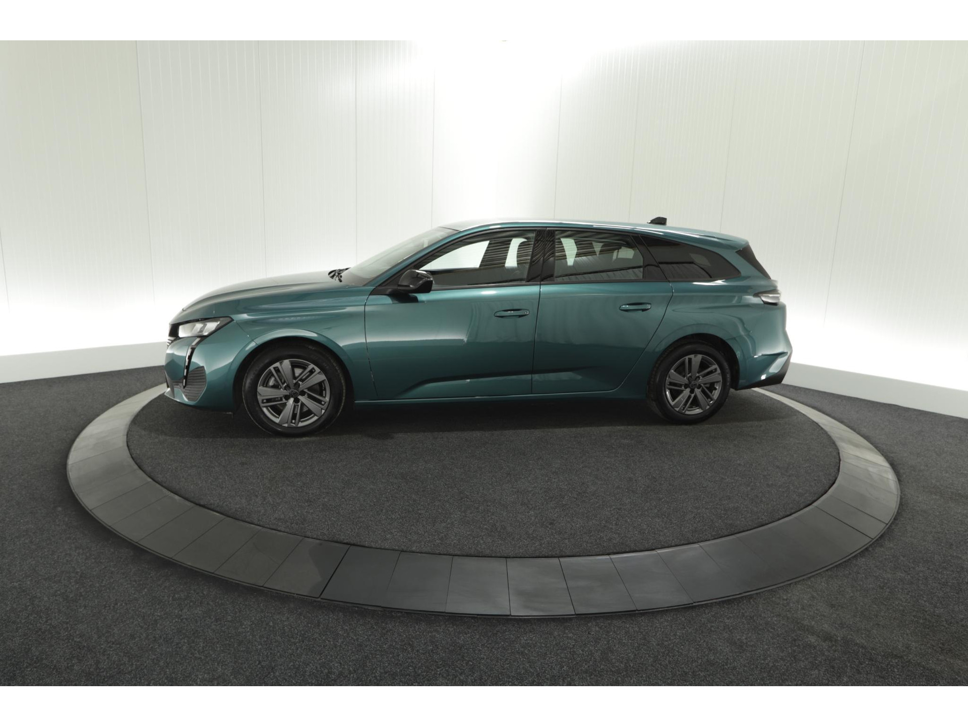 Peugeot 308 SW PureTech 130 EAT8 Active Pack | Automaat | Apple Carplay | Parkeersensoren | Navigatie