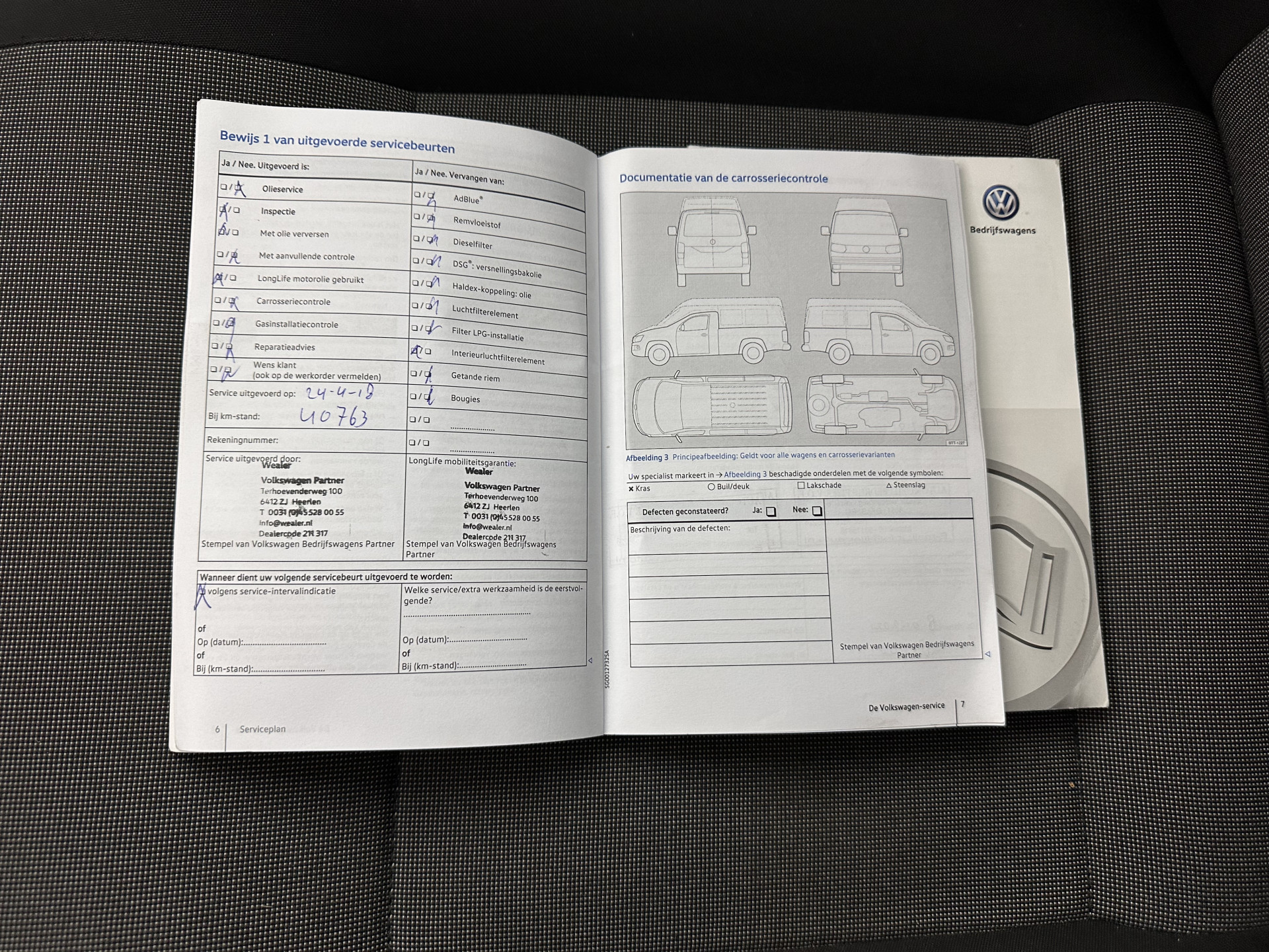 Volkswagen Transporter 2.0 TDI L1H2 Comfortline *NAVI-FULLMAP | AIRCO | CRUISE | CAMERA | INVENTER | DAB | PARKINGHEATER | COMFORTSEATS | PDC | TOWBAR*