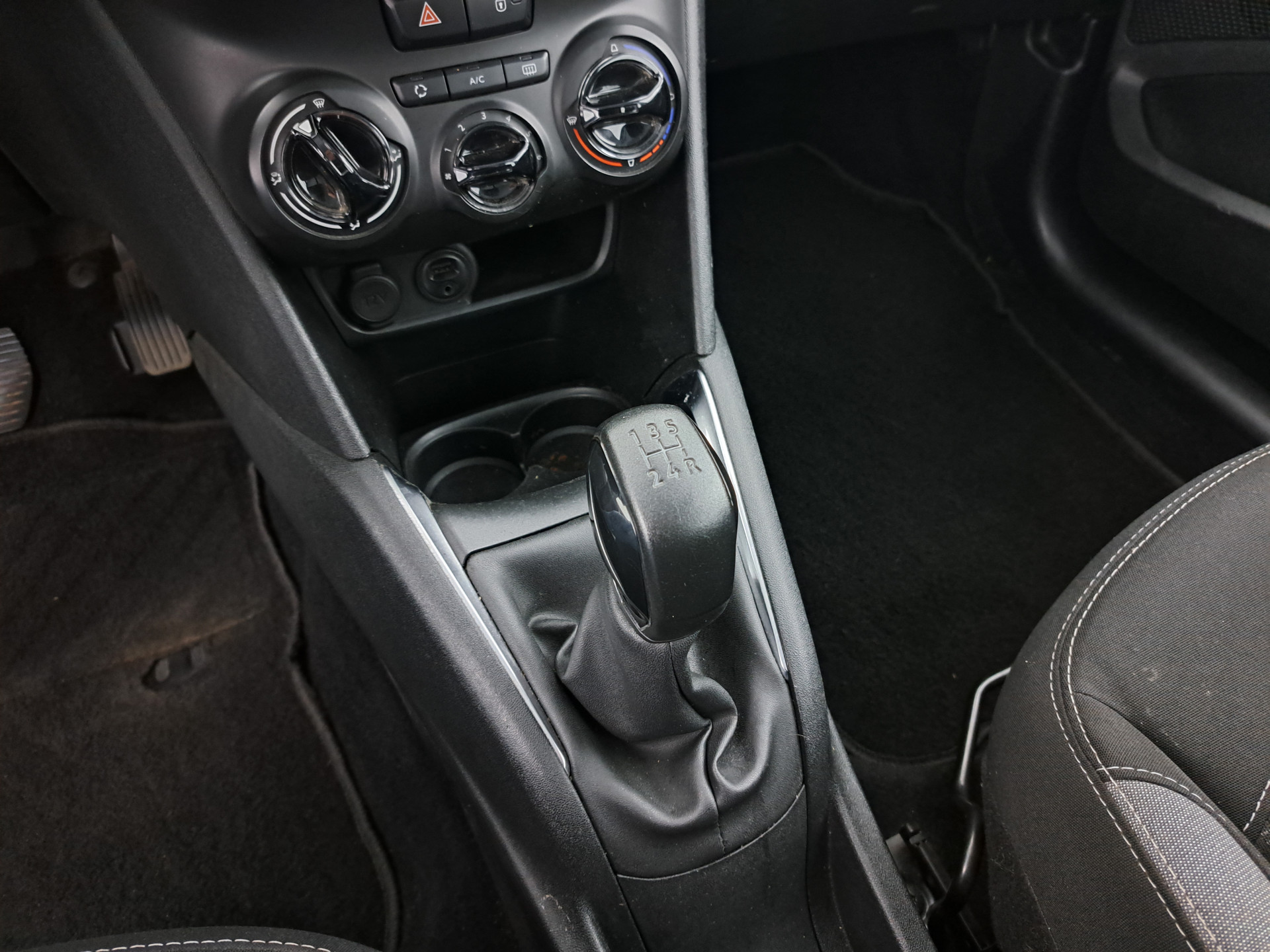 Peugeot 208 1.2 PureTech Blue Lion *AIRCO | NAVI-FULLMAP | COMFORT-SEATS | CRUISE | PDC*