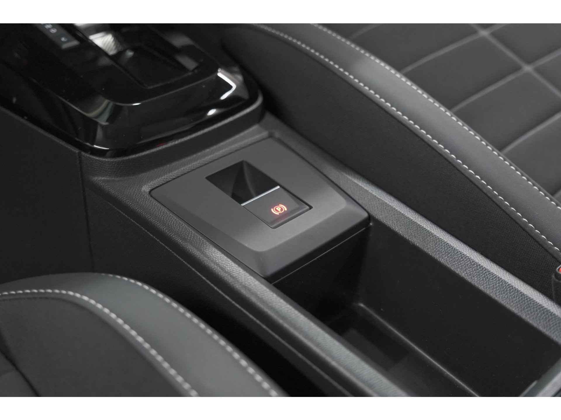 Citroen Ë-C3 Max 113pk 44 kWh | 7 KW Laadfunctie | Camera | Navigatie | Apple Carplay | Parkeersensoren