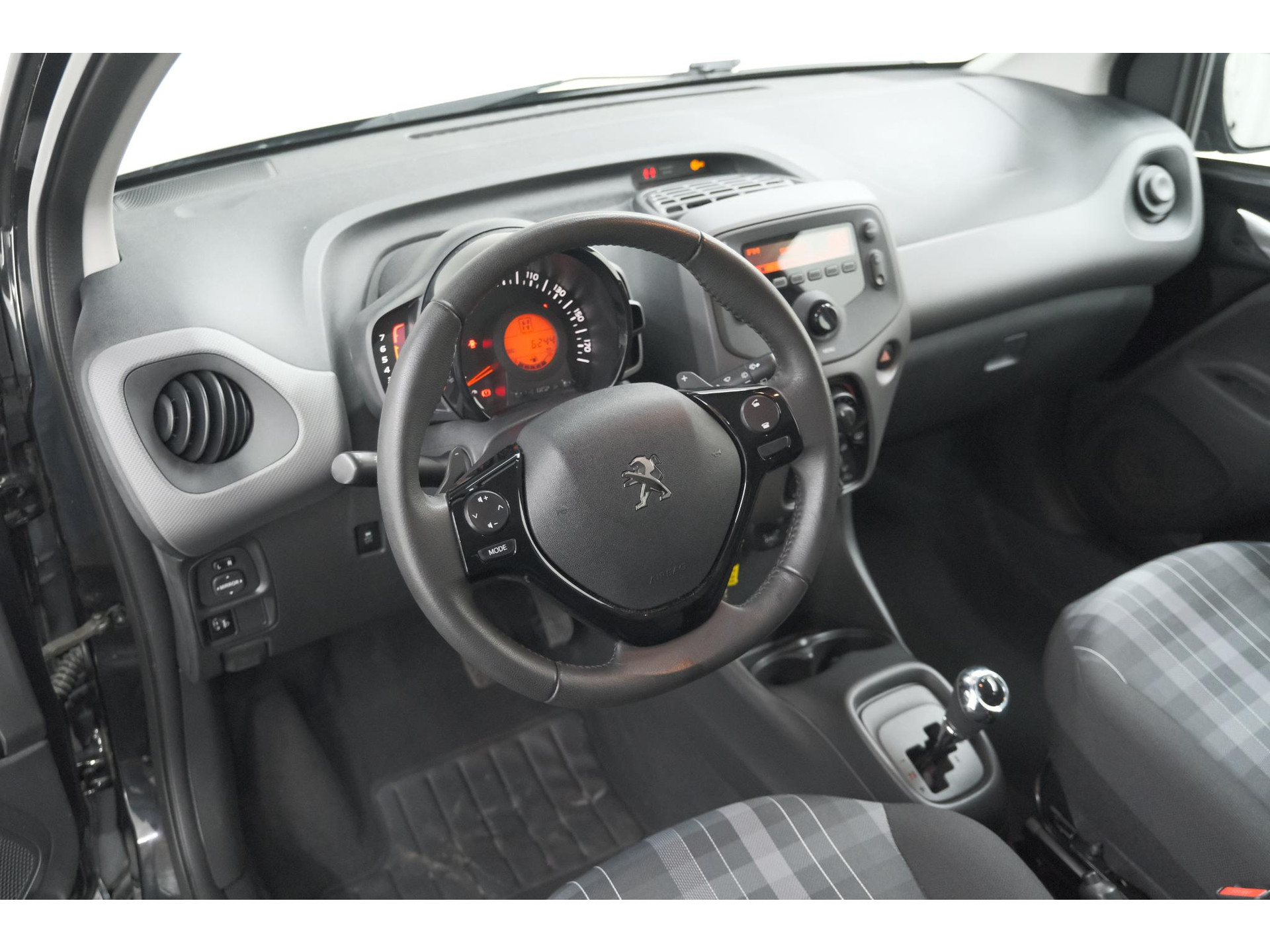 Peugeot 108 1.0 e-VTi Active | Unieke Auto! | Automaat | Airco | Getint Glas | Bluetooth Radio | 5 Deurs