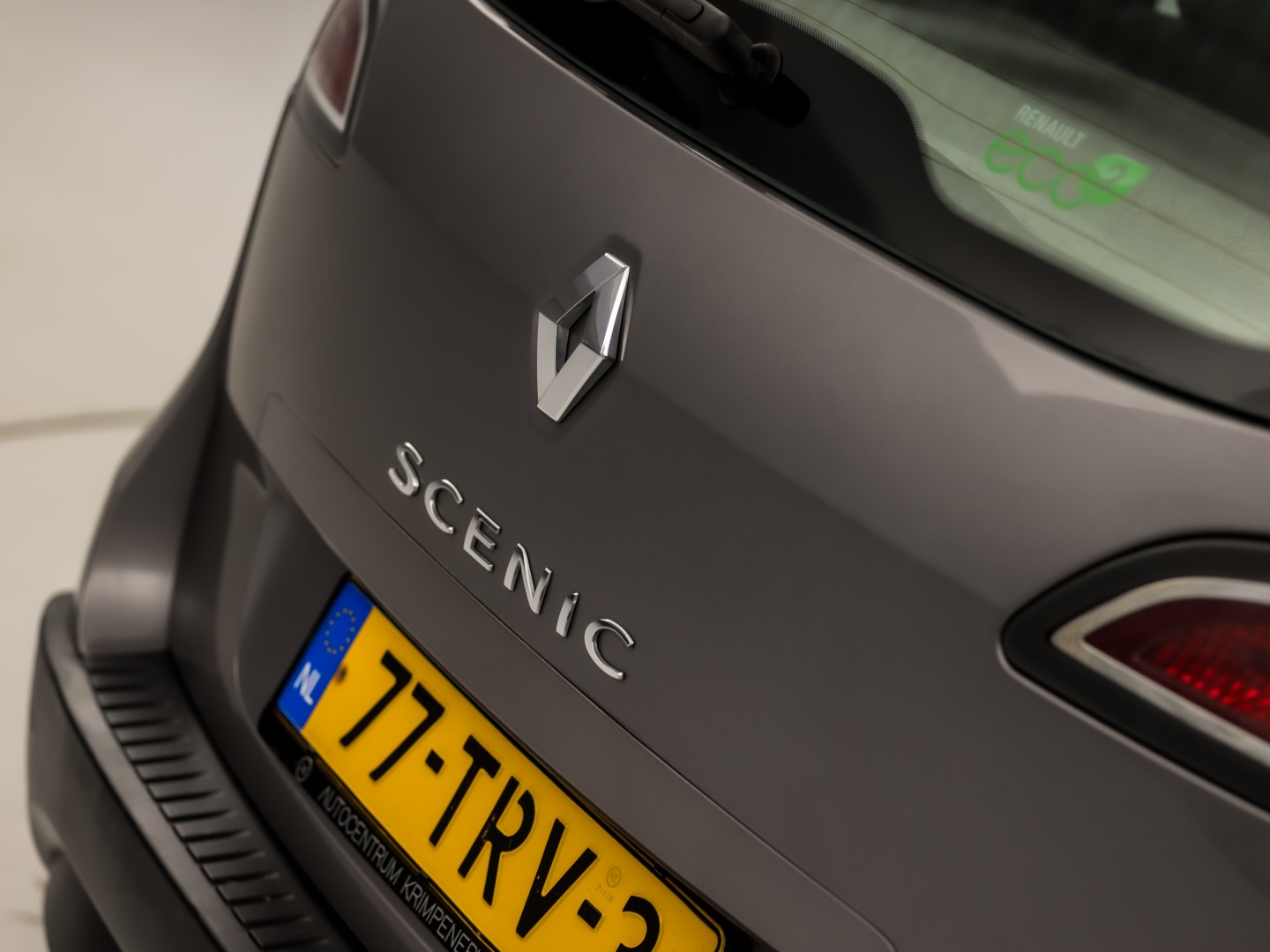 Renault Scénic 1.6 Sport (NAVIGATIE, AIRCO, CRUISE, TREKHAAK, SPORTSTOELEN, NIEUWE APK, NIEUWSTAAT)