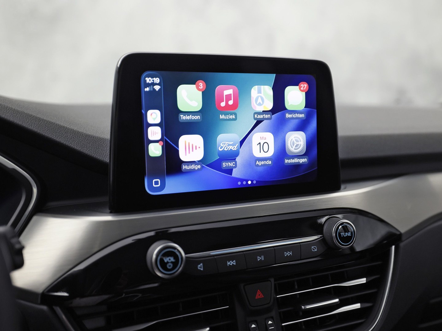 Ford Kuga 2.5 PHEV Titanium X 225Pk Automaat (SOH 87,6%, VIRTUAL COCKPIT, APPLE CARPLAY, STUUR/STOELVERWARMING, KEYLESS, SPORTSTOELEN, CAMERA, TREKHAAK, NIEUWSTAAT)