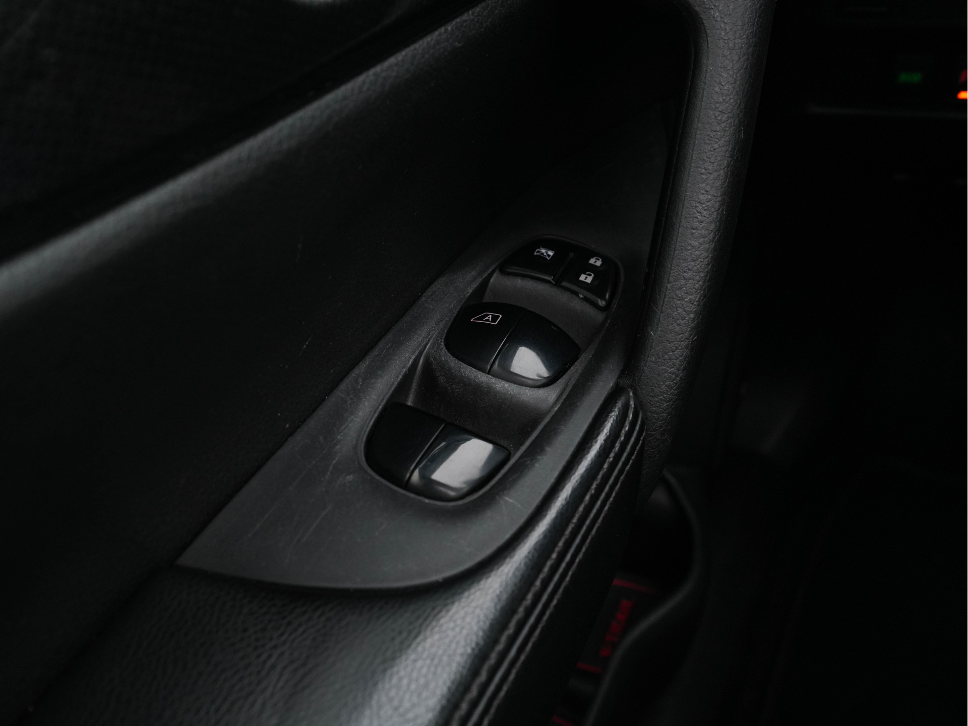 Nissan X-Trail 1.6 dCi Tekna (INCL-BTW) Aut. *PANO | LEATHER | FULL-LED | TOP-VIEW | JBL-AUDIO | BLINDSPOT | KEYLESS | HEATED-COMFORTSEATS | NAVI-FULLMAP | CARPLAY | PRIVACY-GLASS | 19''ALU*