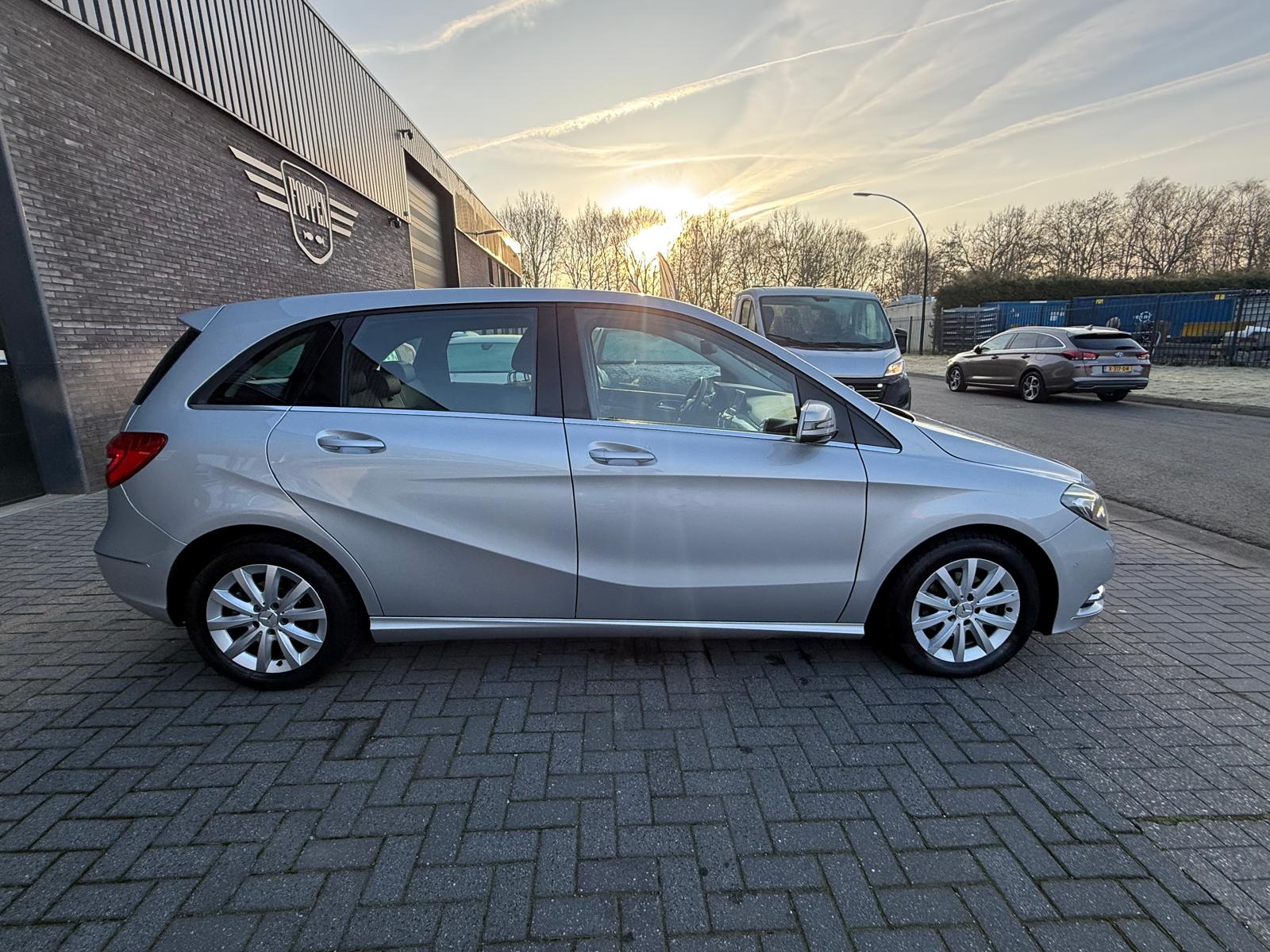 Mercedes-Benz B-klasse 180 Ambition | 2E EIGENAAR |3/6/12MND GARANTIE | AUTOMAAT | CRUISE | NAVI | XENON | LMV |